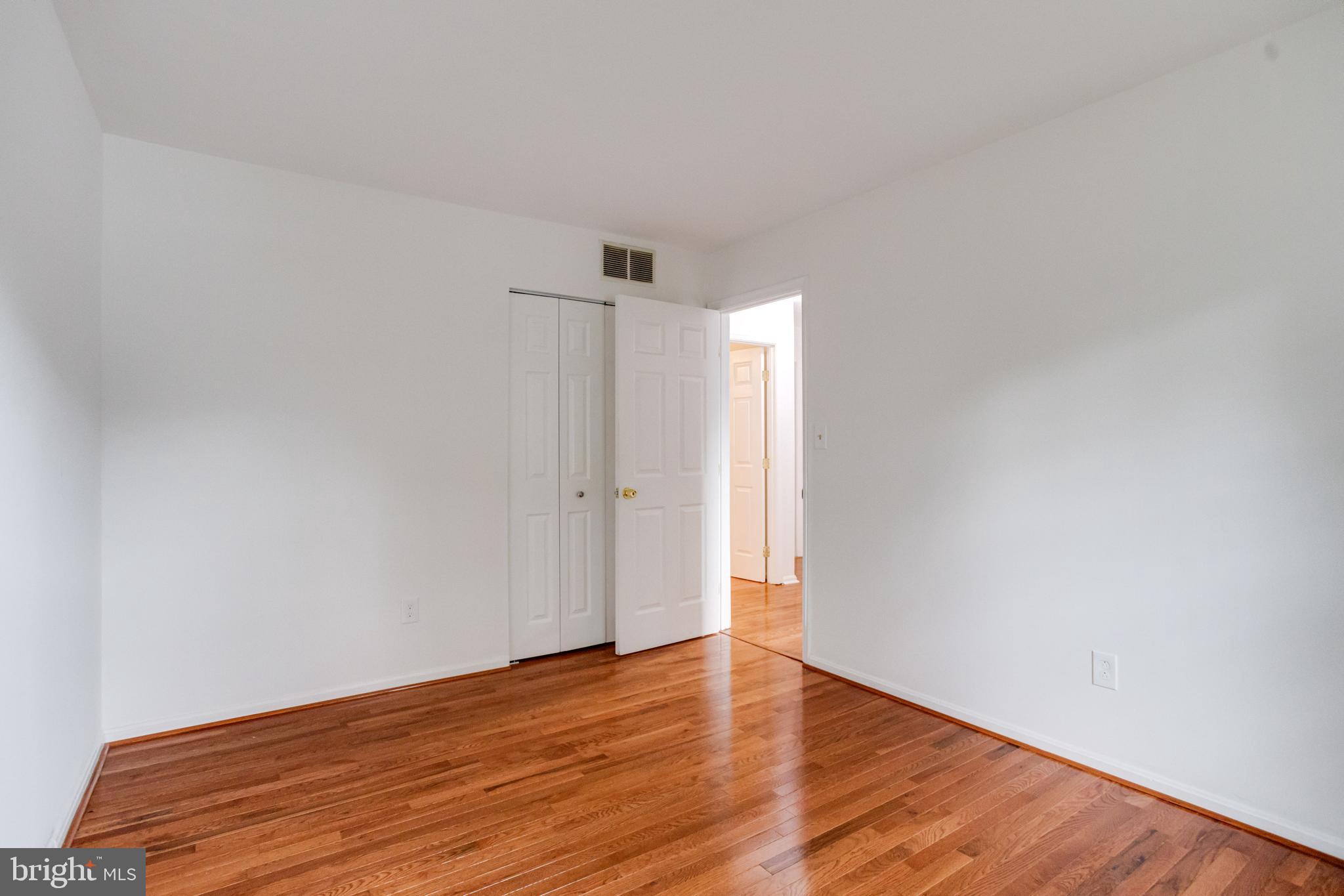 VILLAGE OF WHITE OAK - Residential