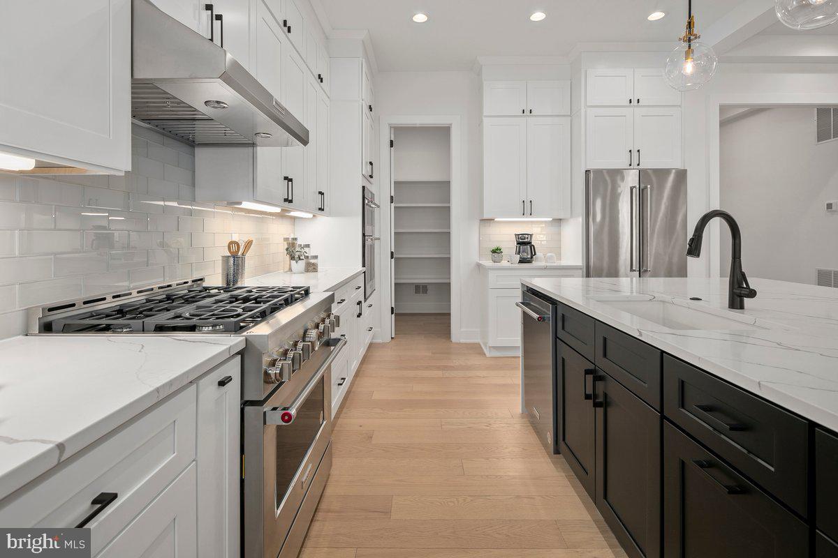 DOMINION HILLS - Residential