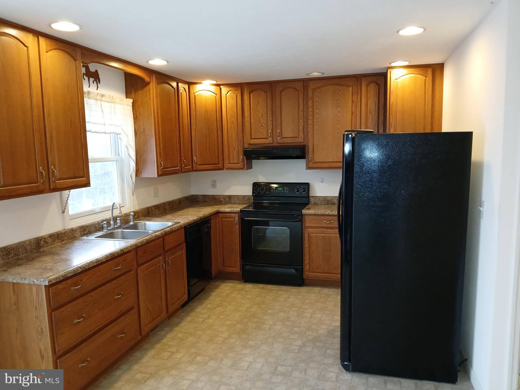 HILLCREST ESTATES - Residential