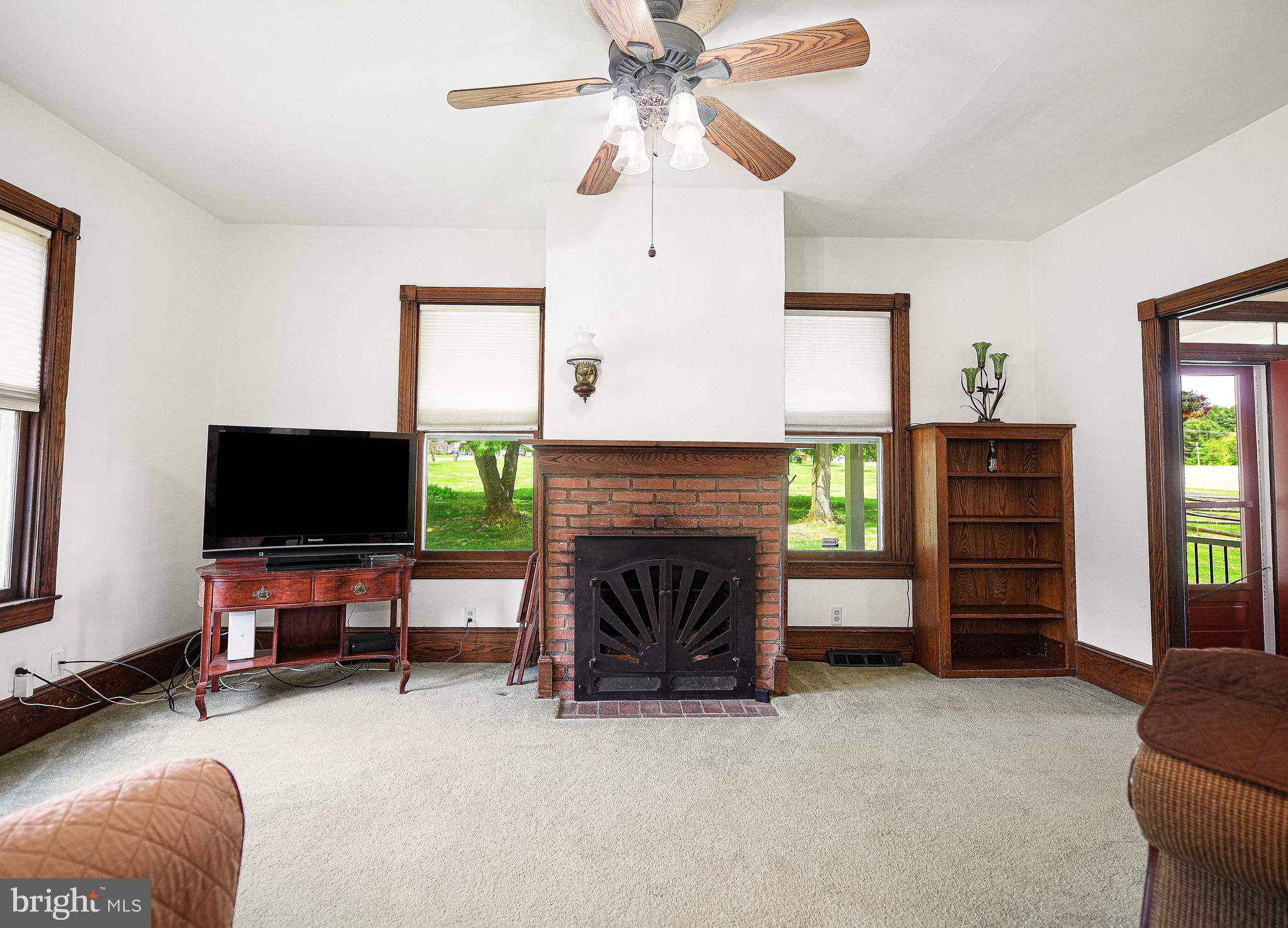 FEDERAL HILL FARMS - Residential