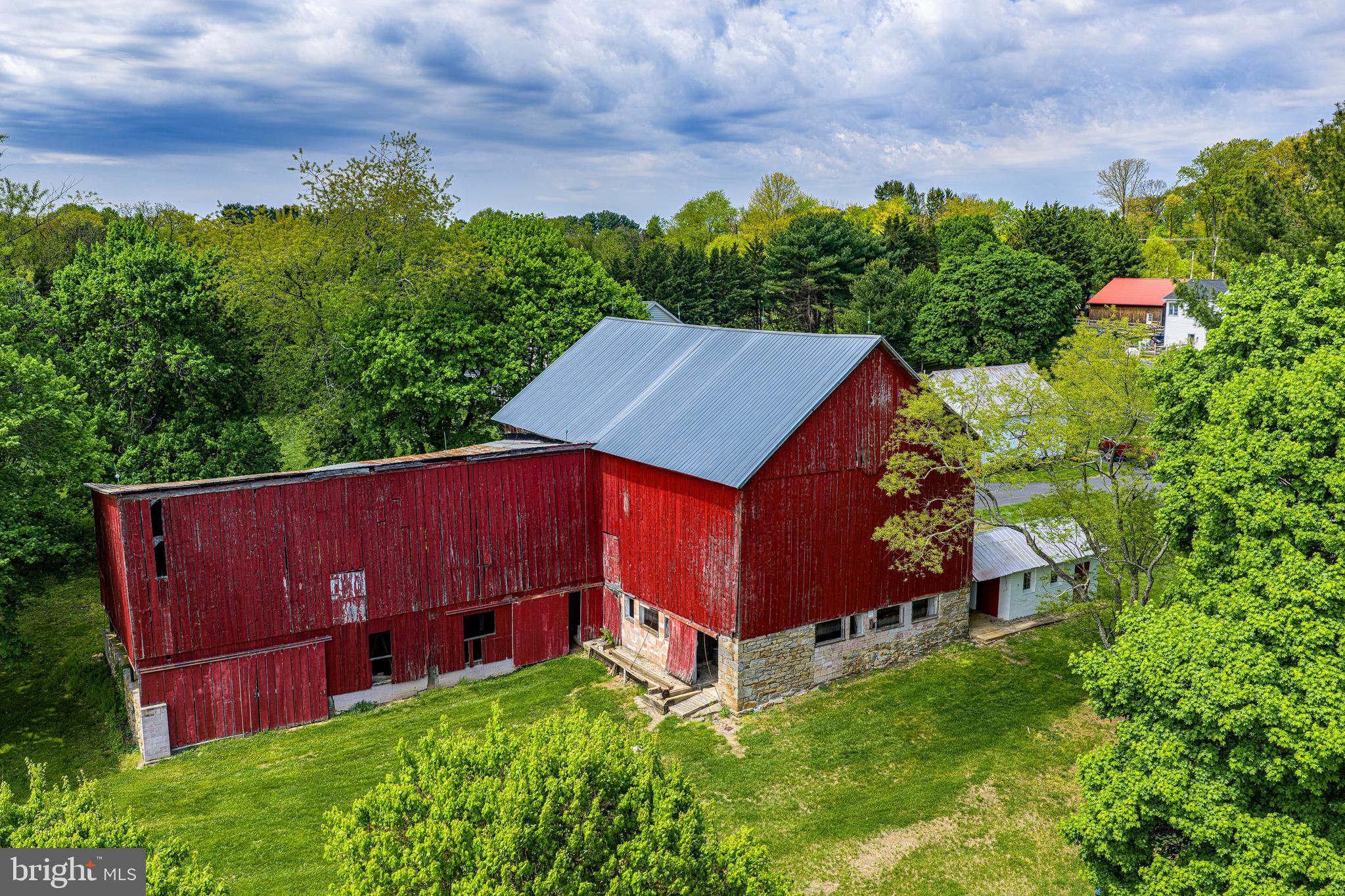 FEDERAL HILL FARMS - Residential