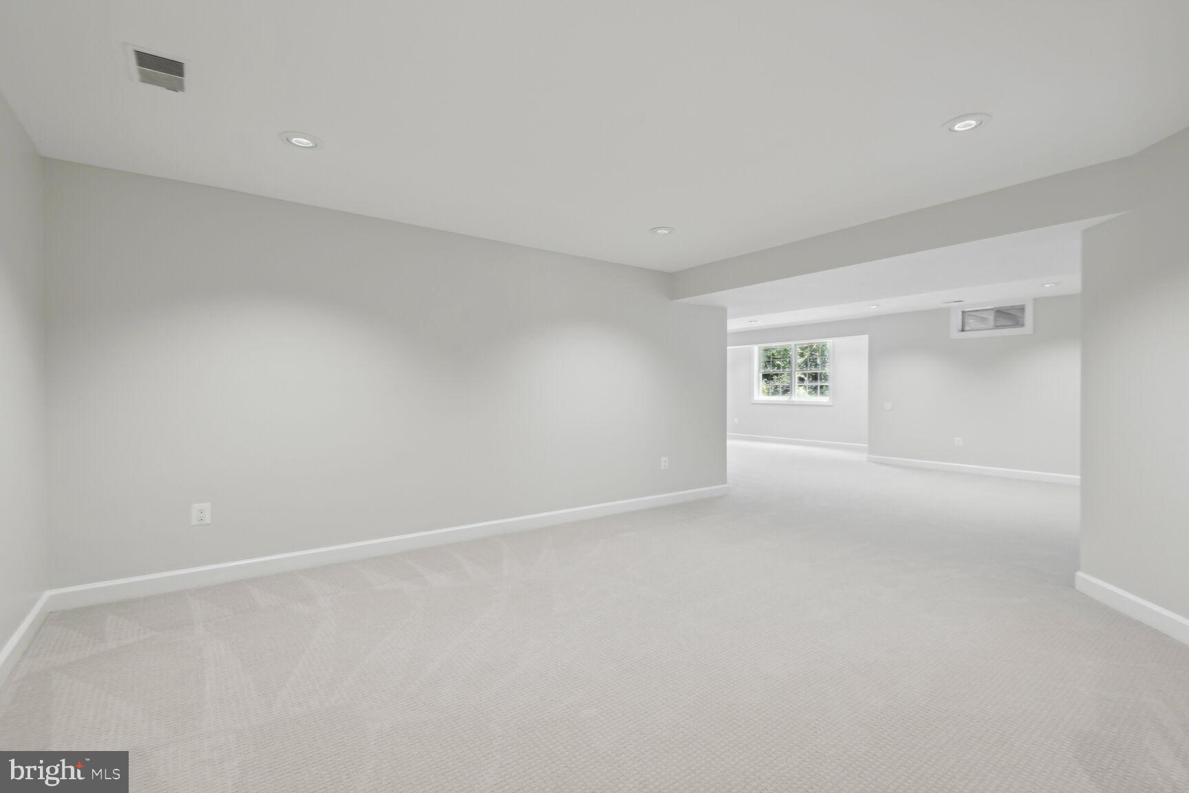 TIMBERLAKE ESTATES - Residential