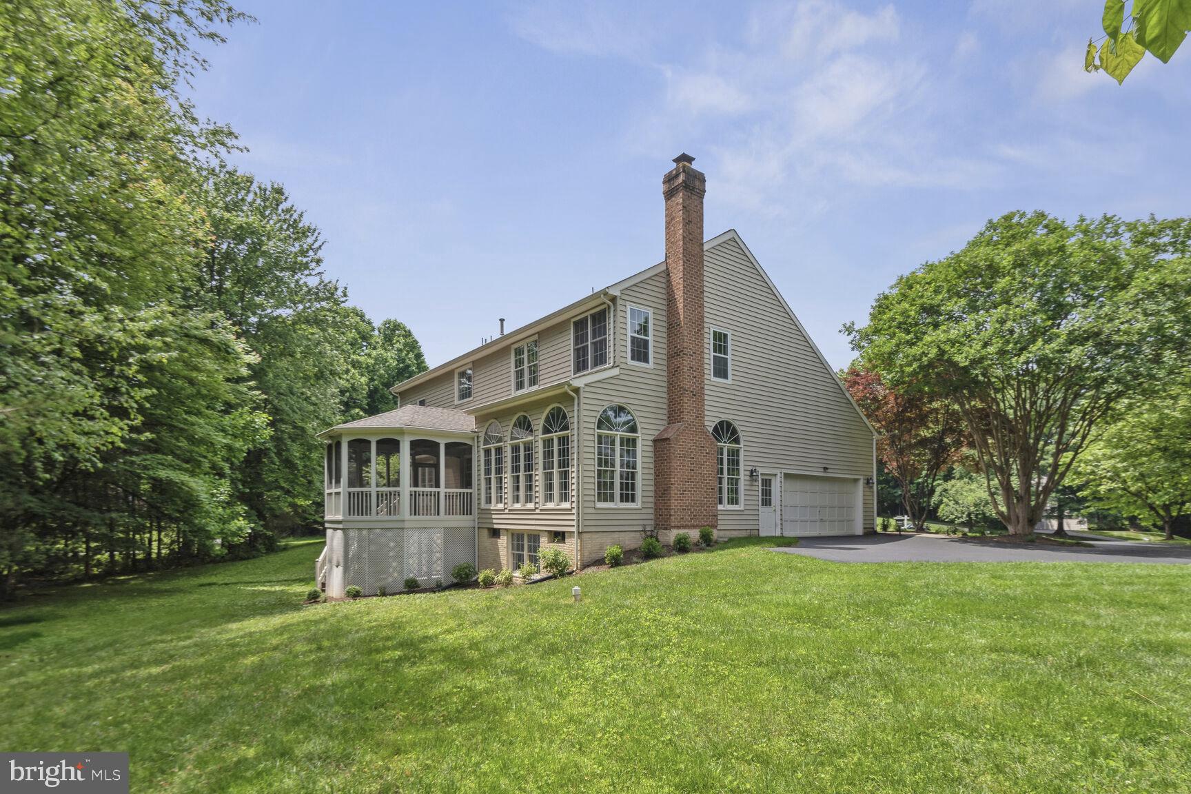 TIMBERLAKE ESTATES - Residential