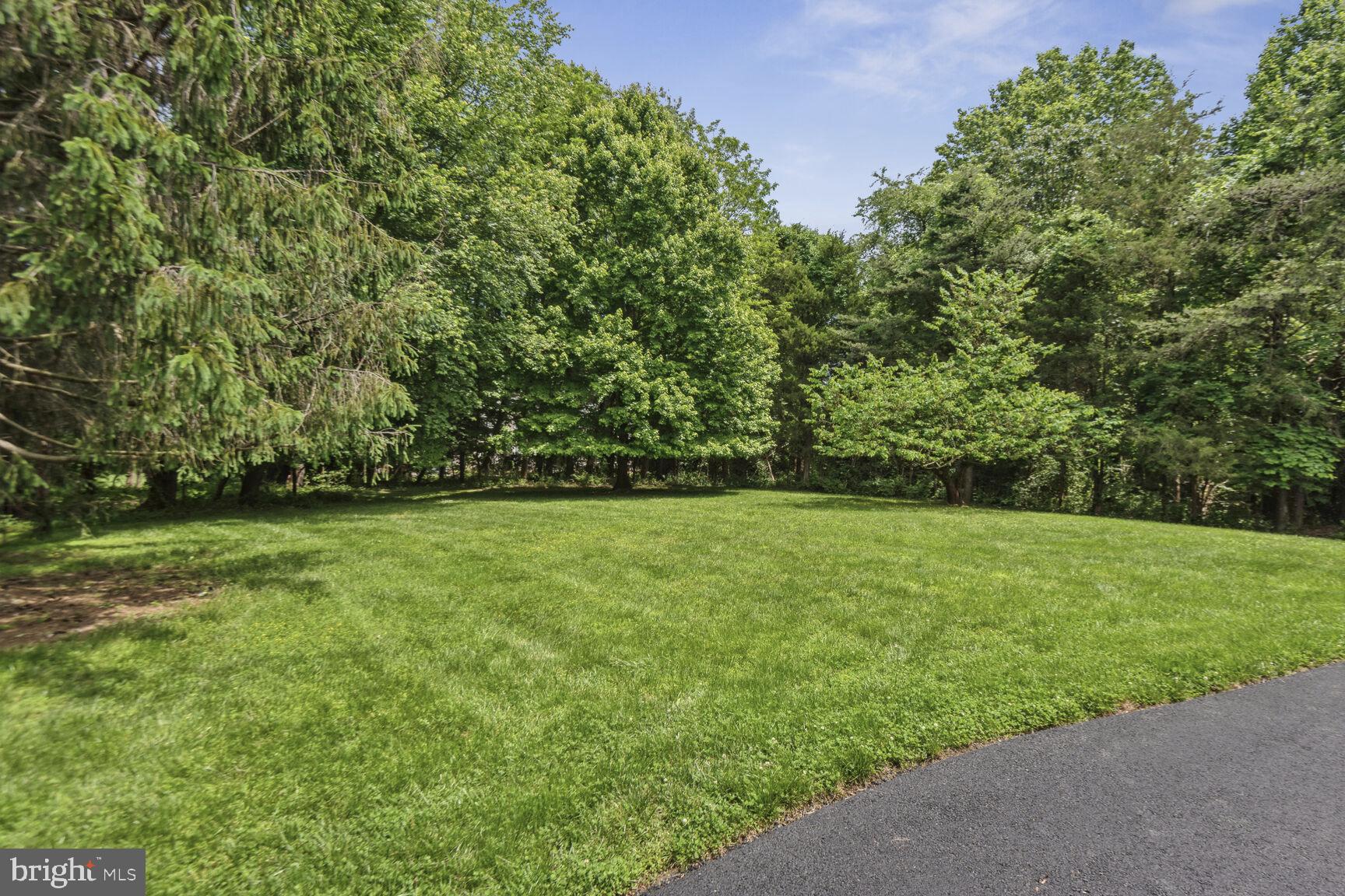 TIMBERLAKE ESTATES - Residential