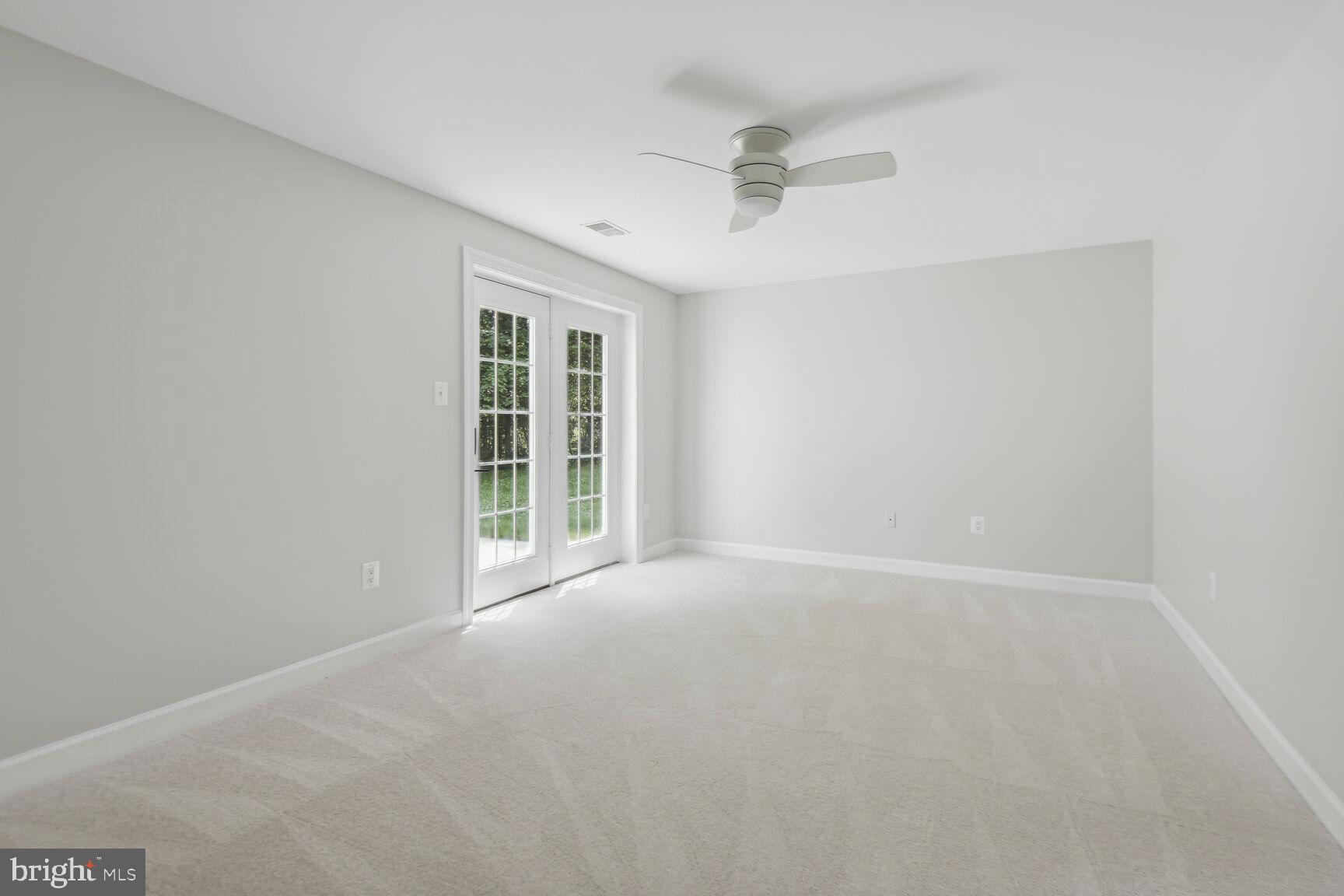 TIMBERLAKE ESTATES - Residential