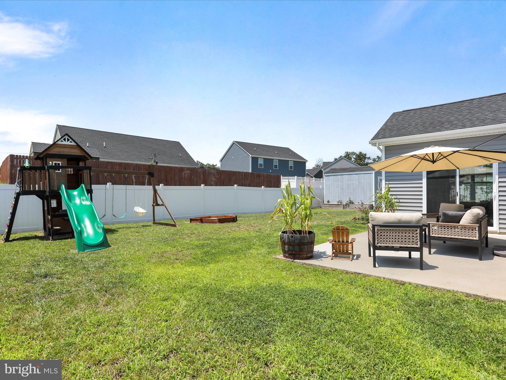 NADENBOUSCH PINES - Residential