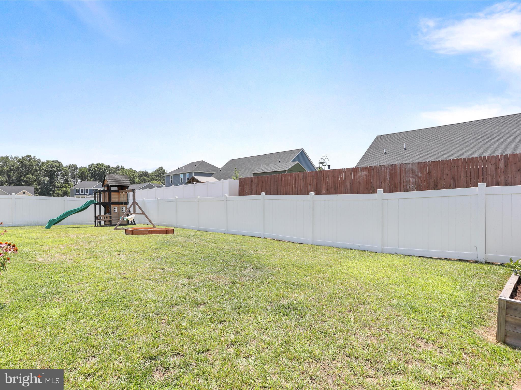 NADENBOUSCH PINES - Residential