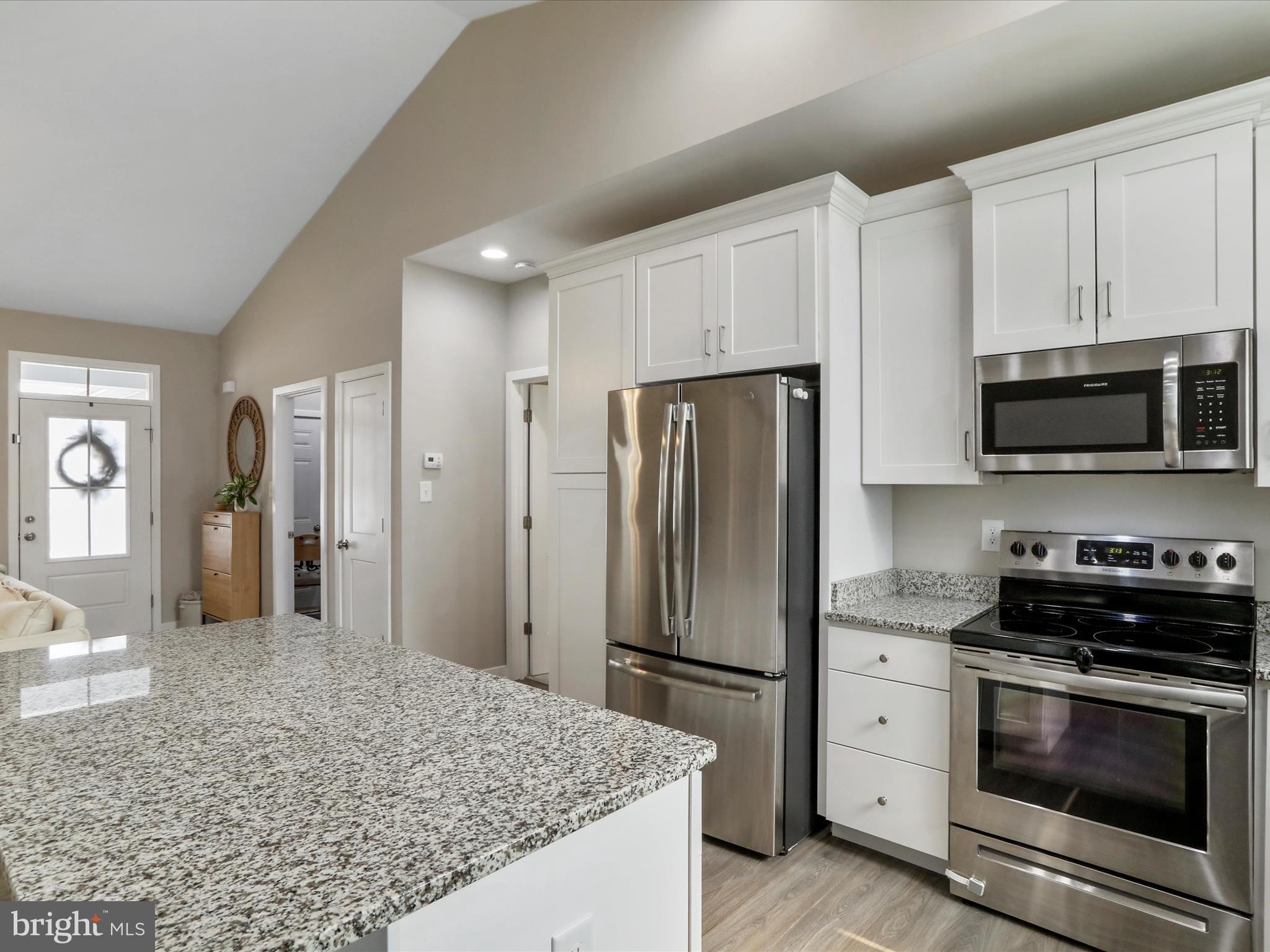 NADENBOUSCH PINES - Residential