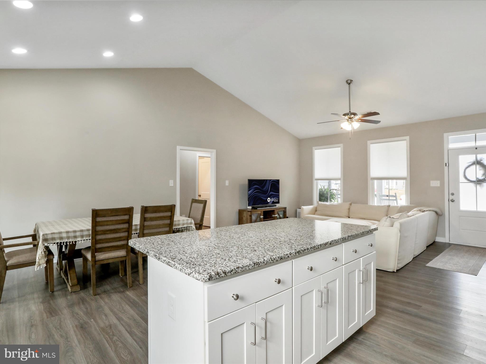 NADENBOUSCH PINES - Residential