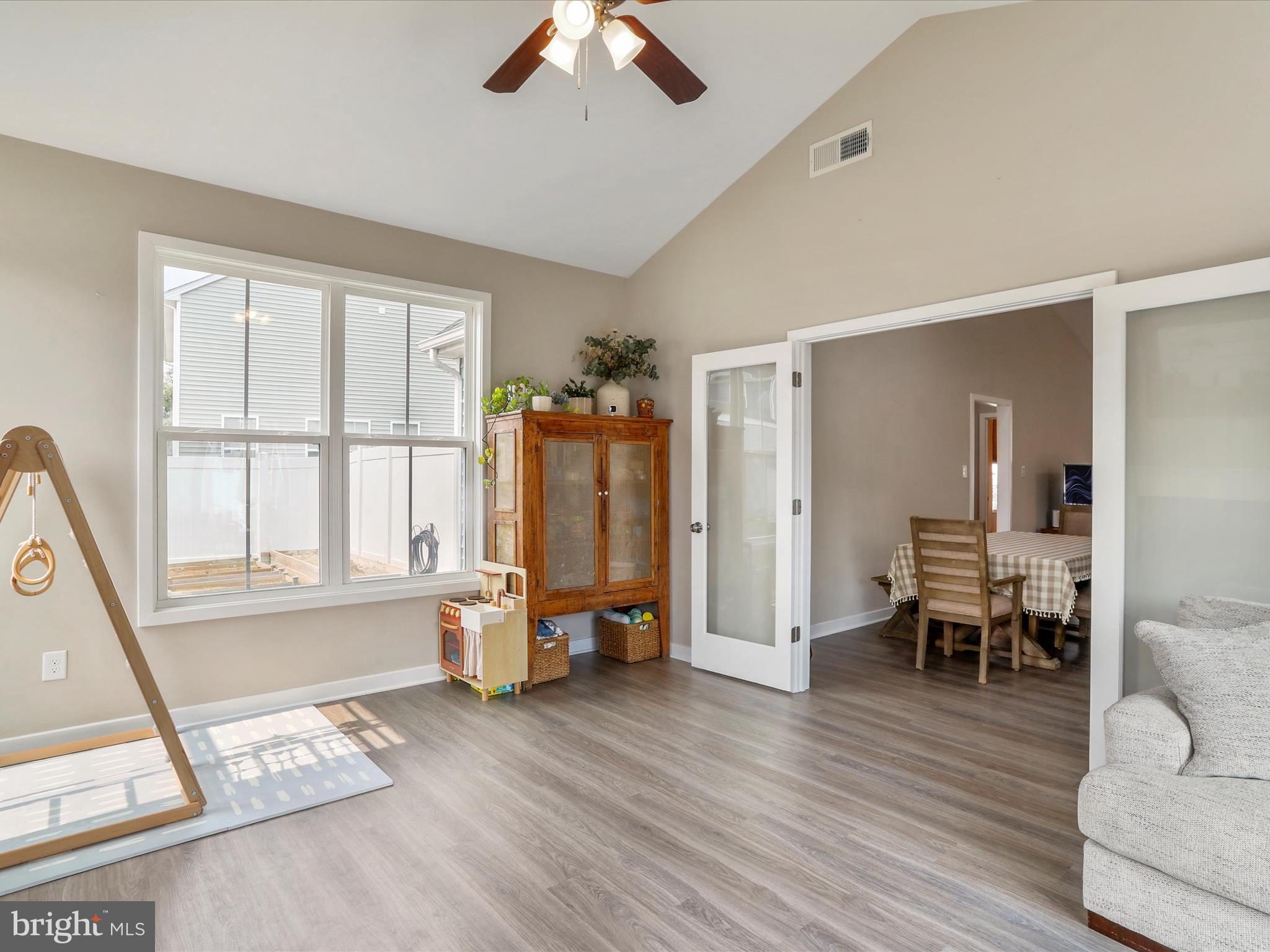 NADENBOUSCH PINES - Residential