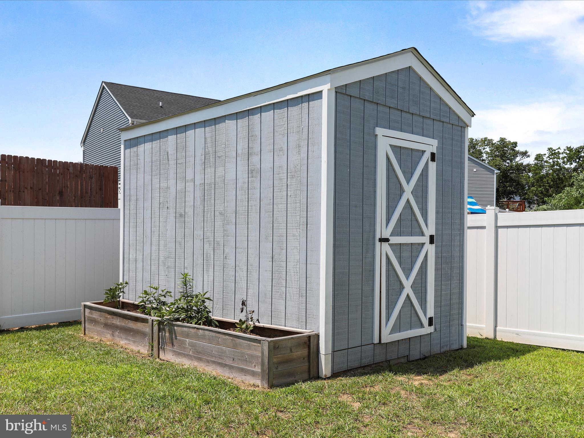 NADENBOUSCH PINES - Residential