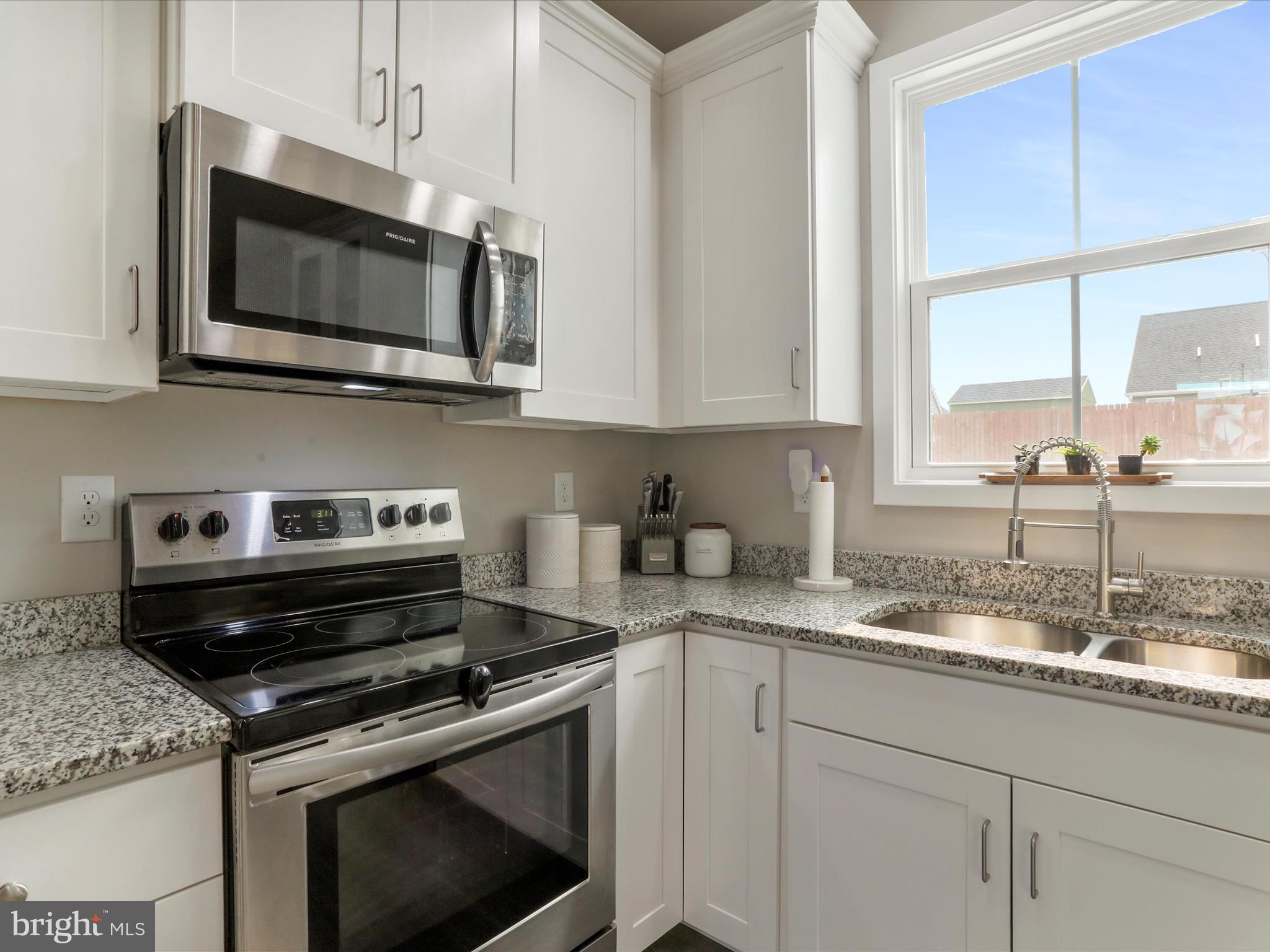 NADENBOUSCH PINES - Residential