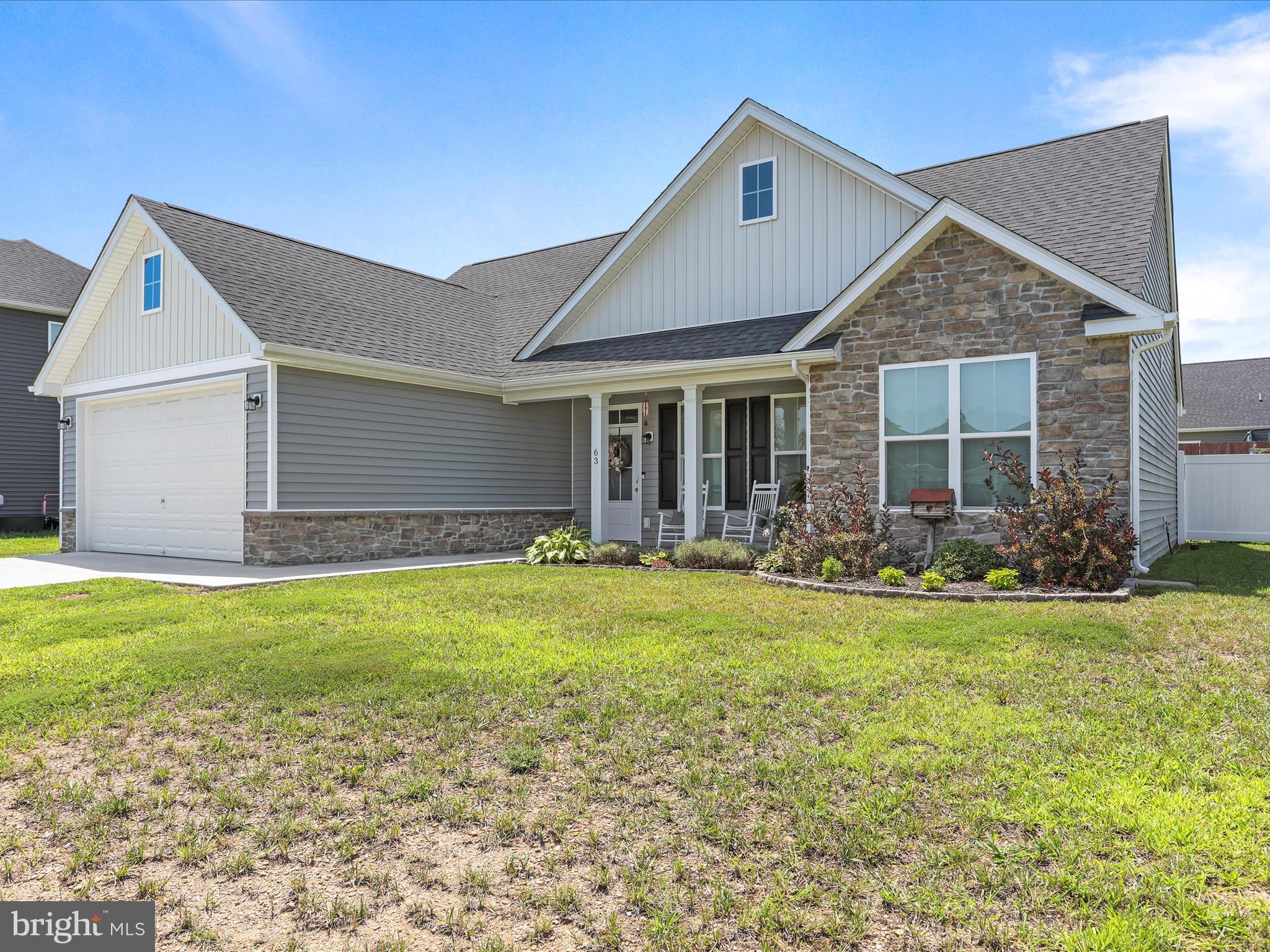 NADENBOUSCH PINES - Residential