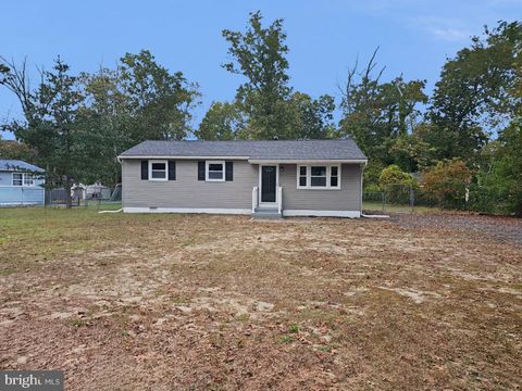 Photo of 411 Woodlawn Avenue, WILLIAMSTOWN, NJ 08094 (MLS # NJAC2021412)