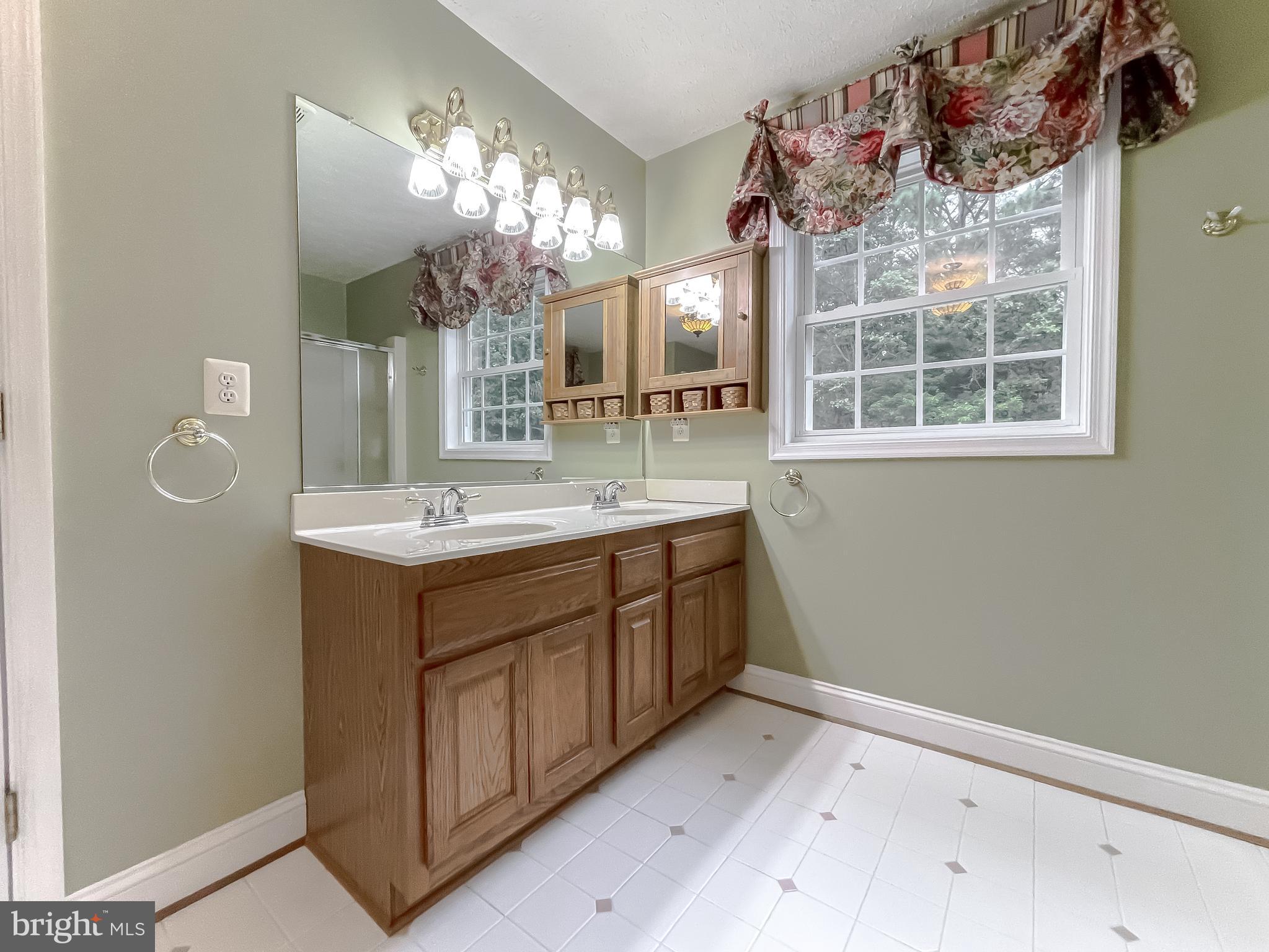 CHESTNUT HILLS - Residential