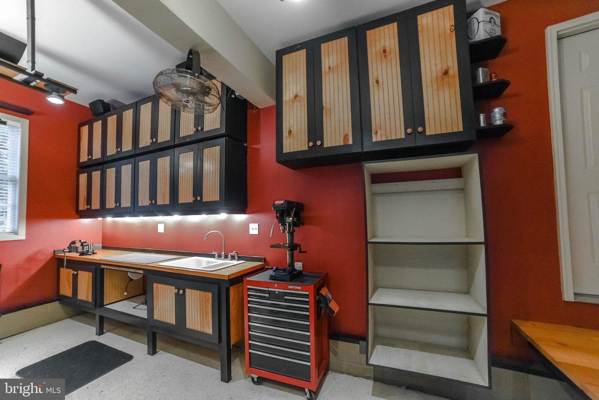 CHESTNUT HILLS - Residential