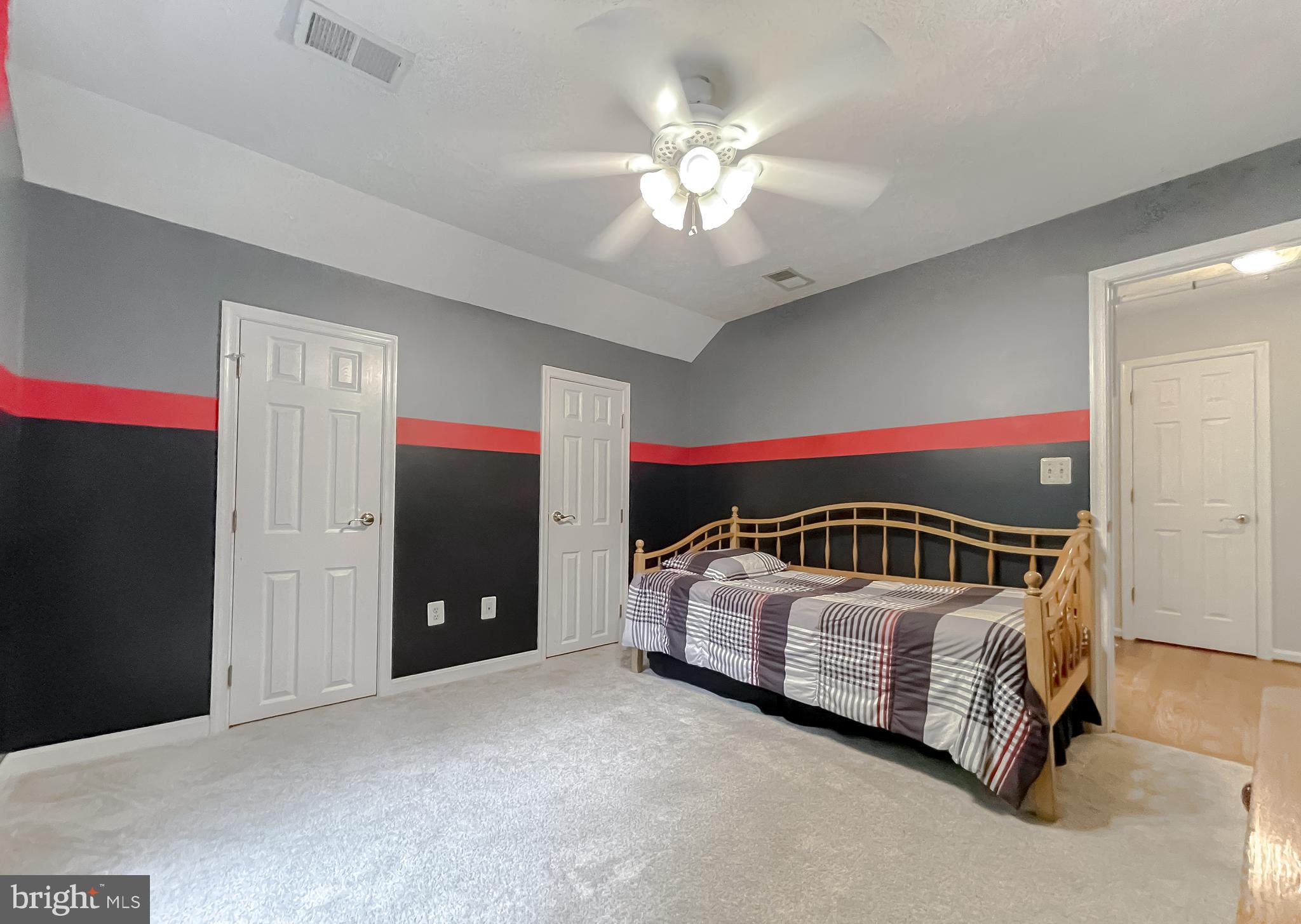 CHESTNUT HILLS - Residential