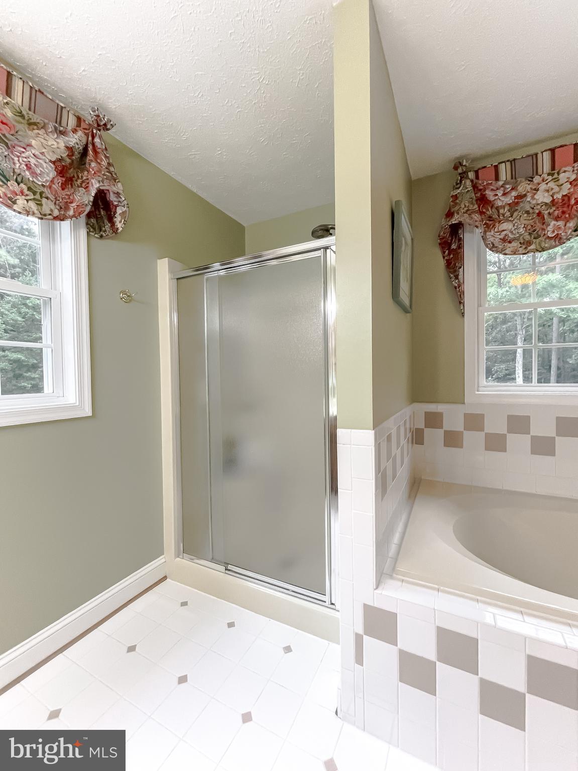 CHESTNUT HILLS - Residential