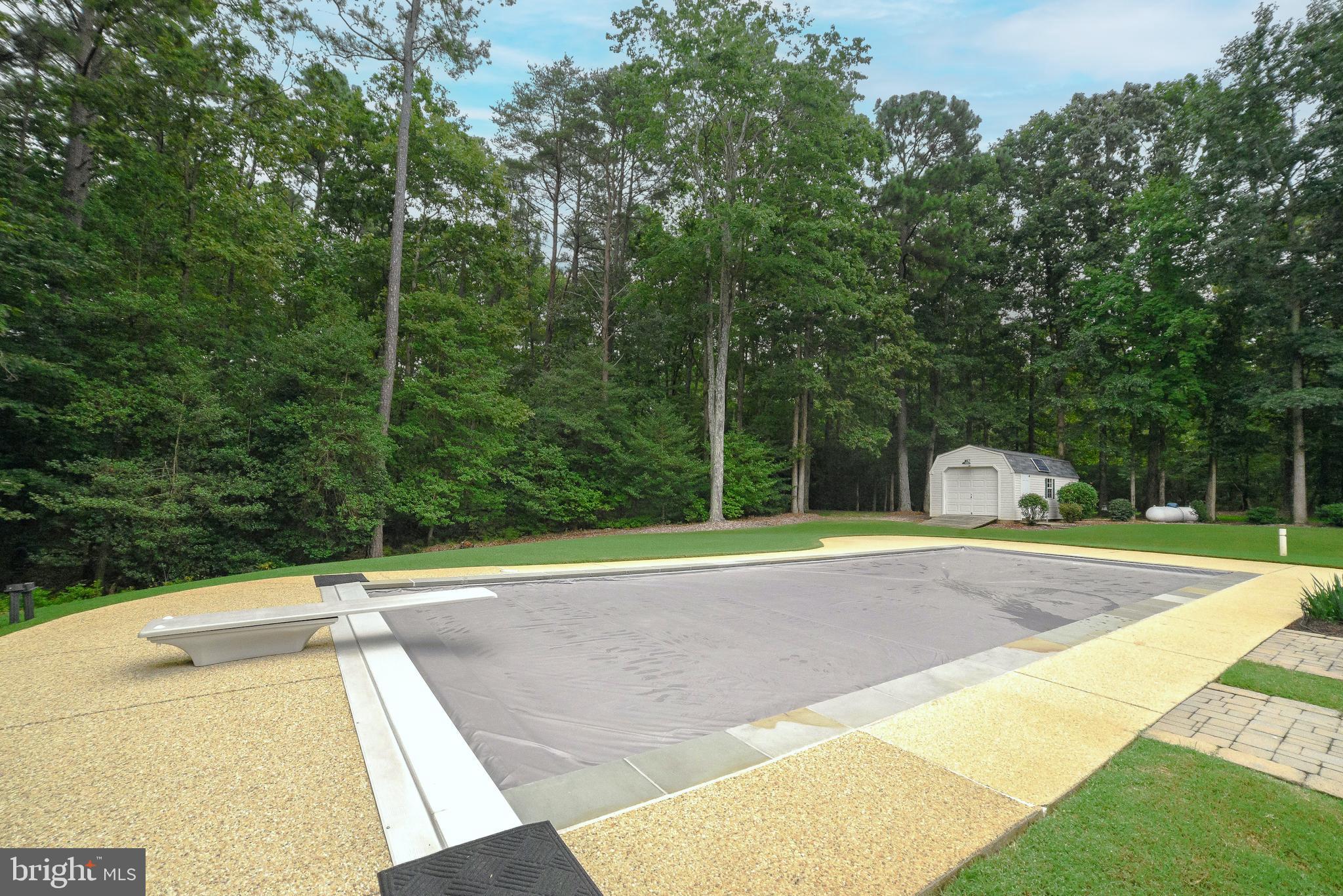 CHESTNUT HILLS - Residential