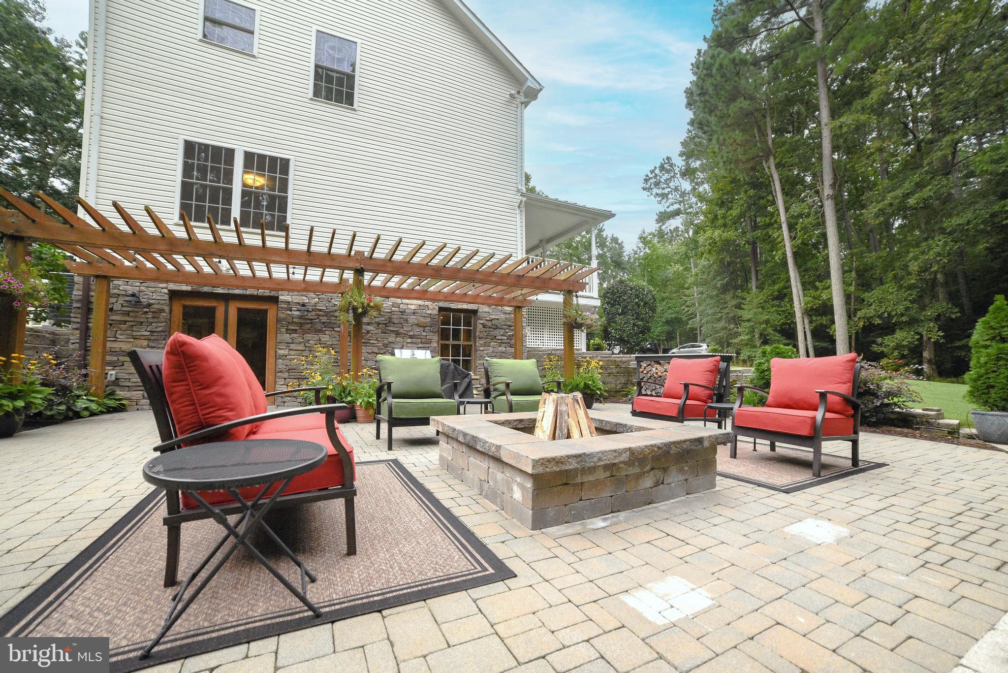 CHESTNUT HILLS - Residential