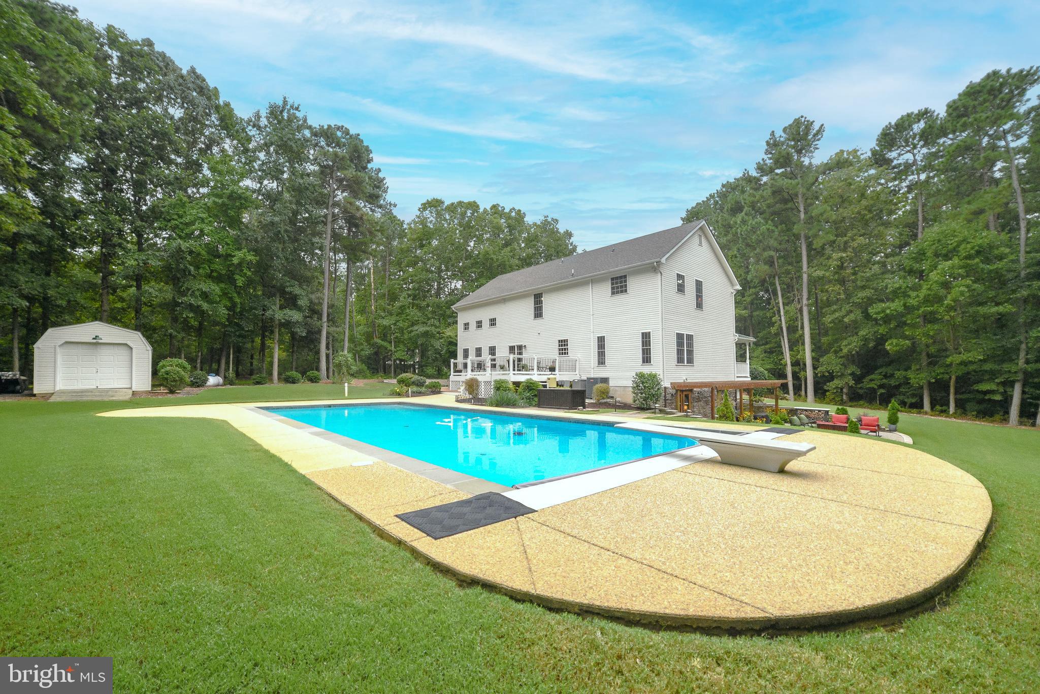 CHESTNUT HILLS - Residential