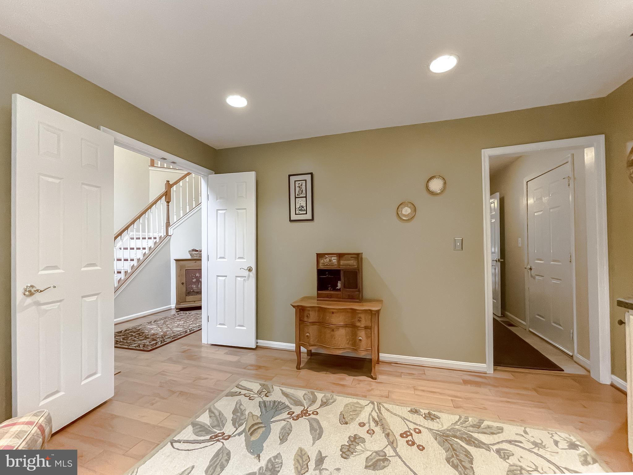 CHESTNUT HILLS - Residential