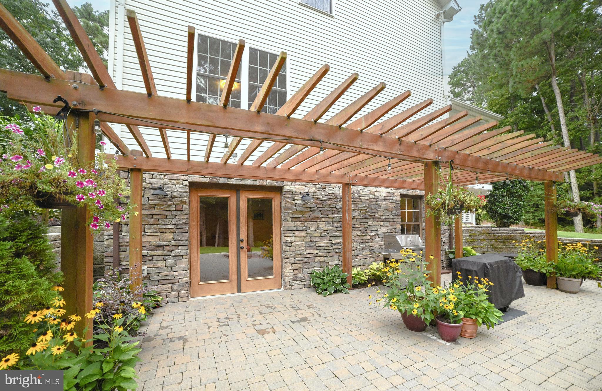 CHESTNUT HILLS - Residential