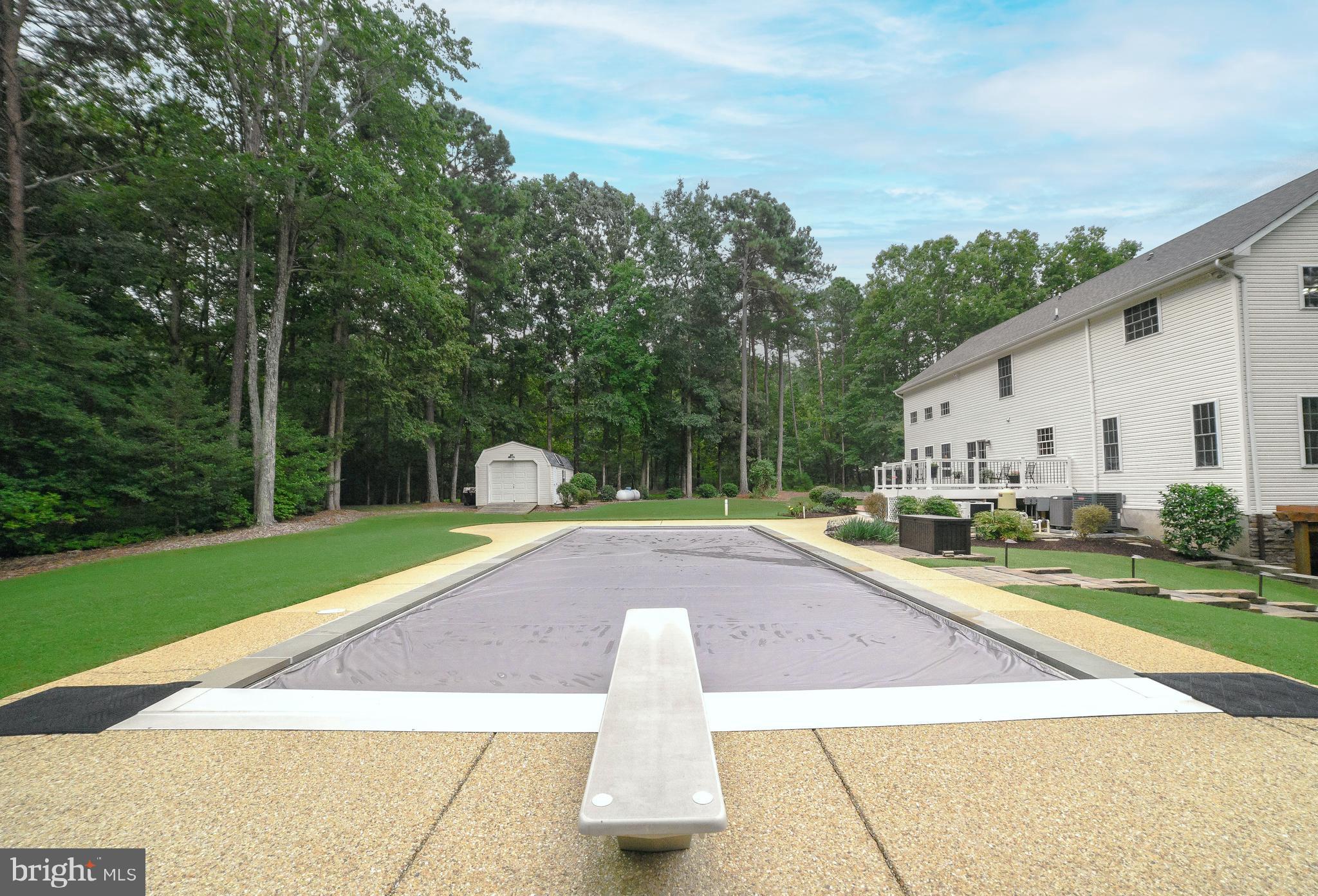 CHESTNUT HILLS - Residential