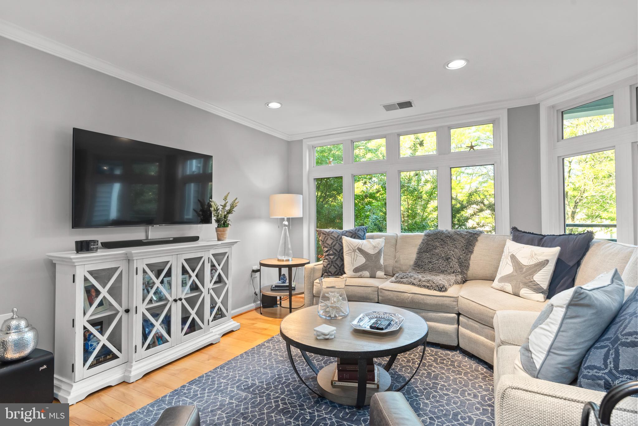 LAKE HERON CONDO - Residential