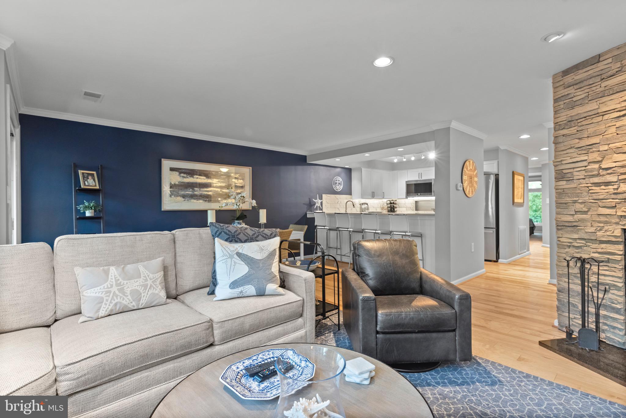 LAKE HERON CONDO - Residential