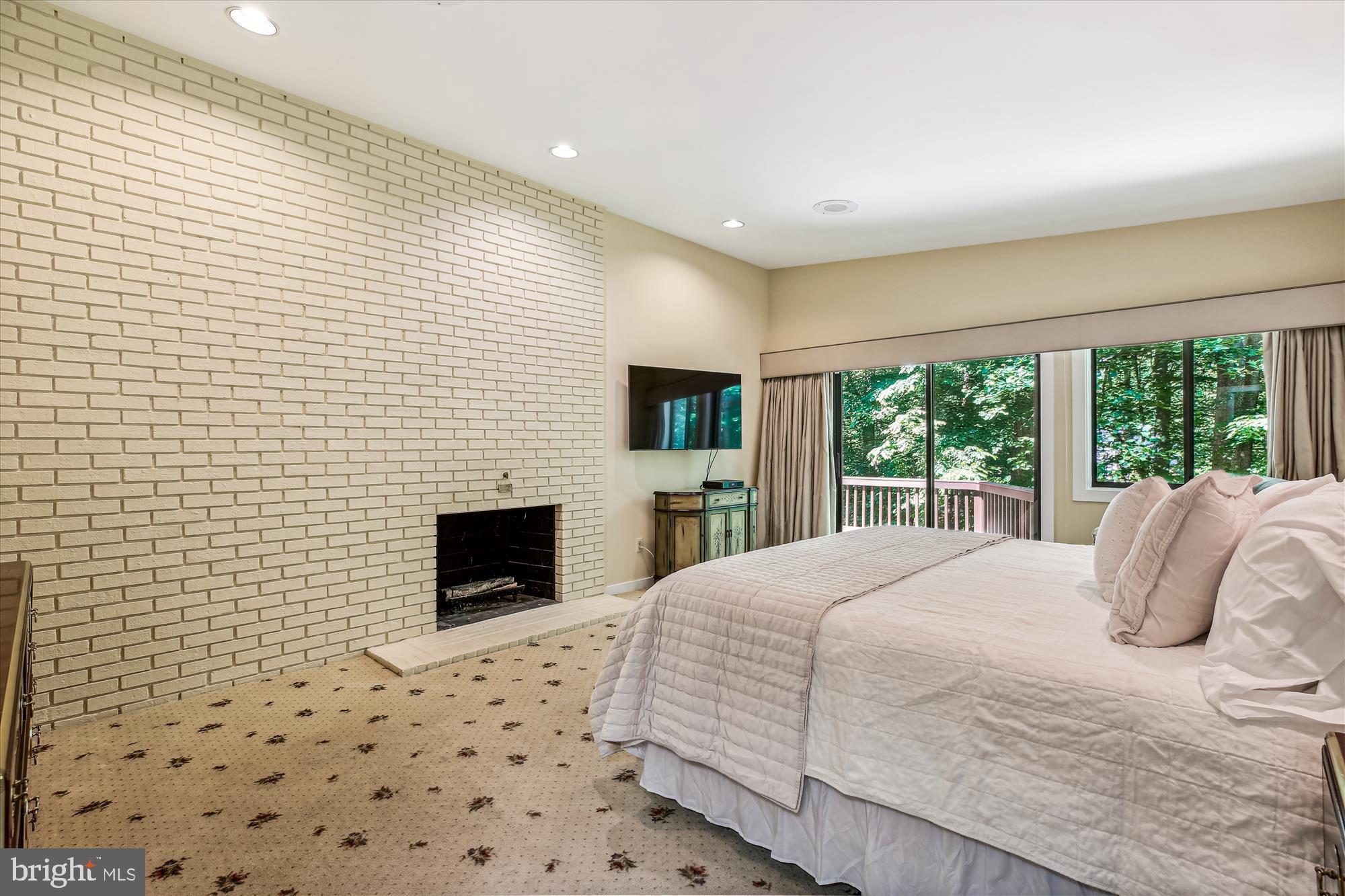 GLEN MILL VILLAGE - Residential