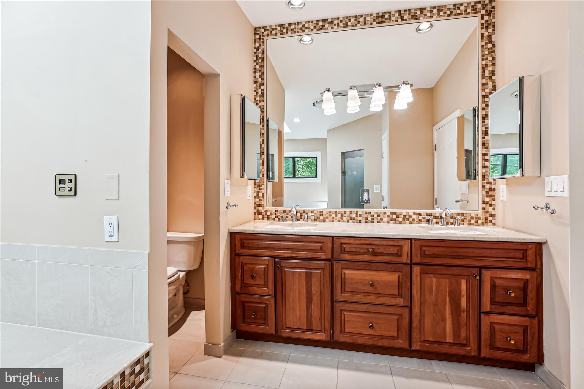 GLEN MILL VILLAGE - Residential