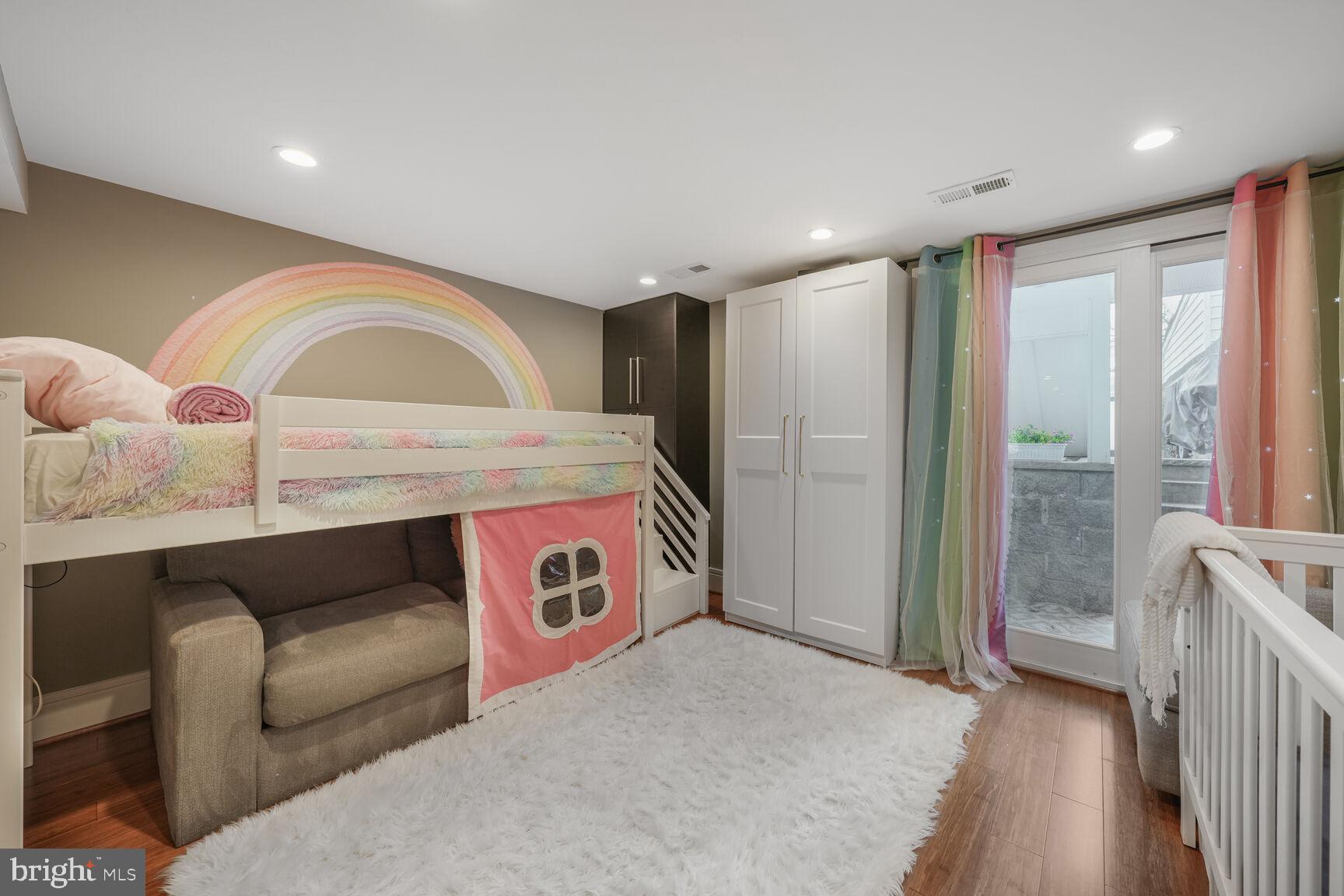 LINDEN GARDENS - Residential