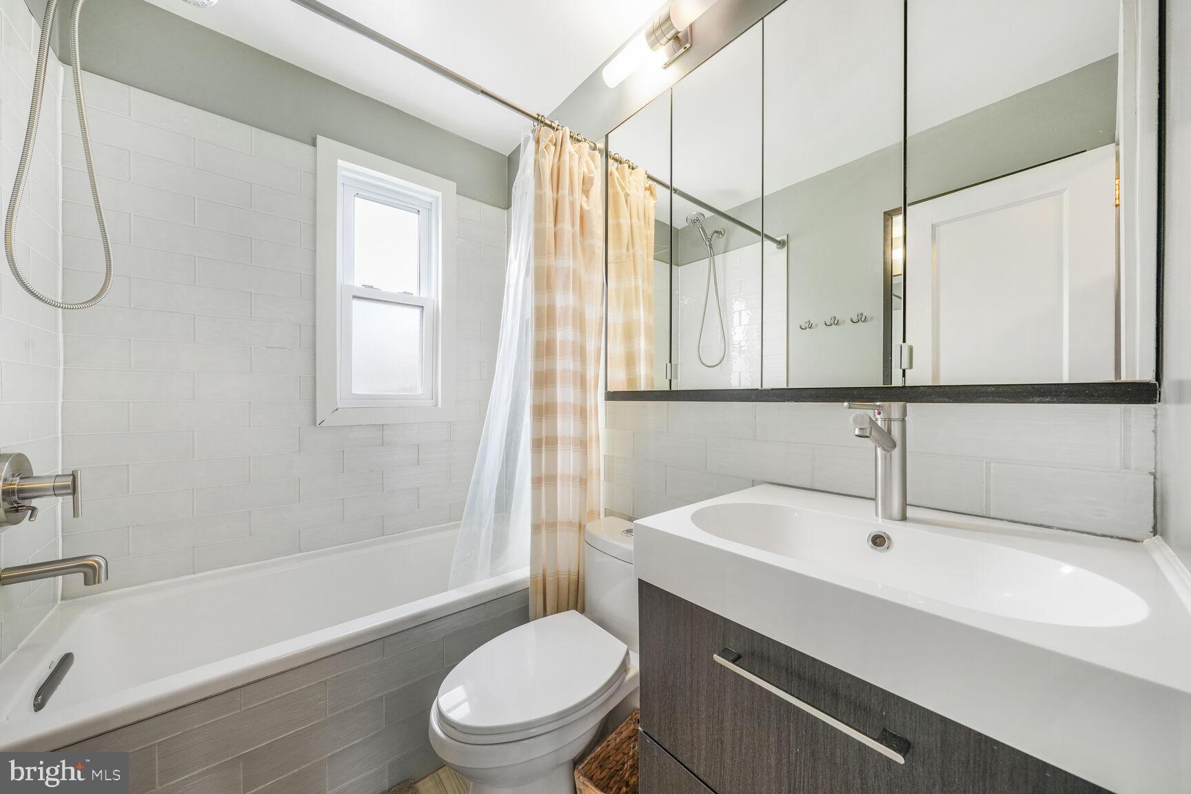 LINDEN GARDENS - Residential