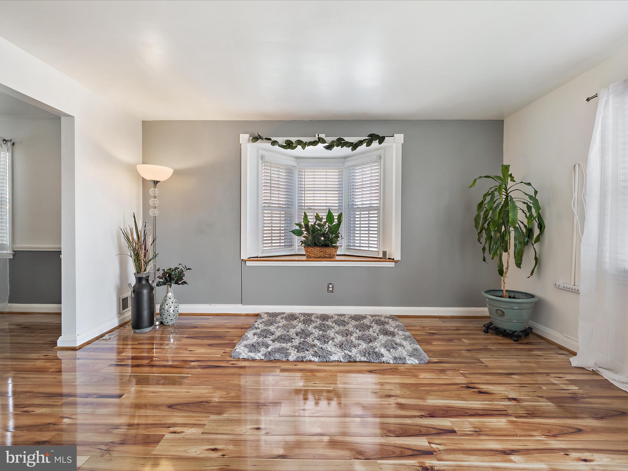 LOYOLA - NOTRE DAME - Residential