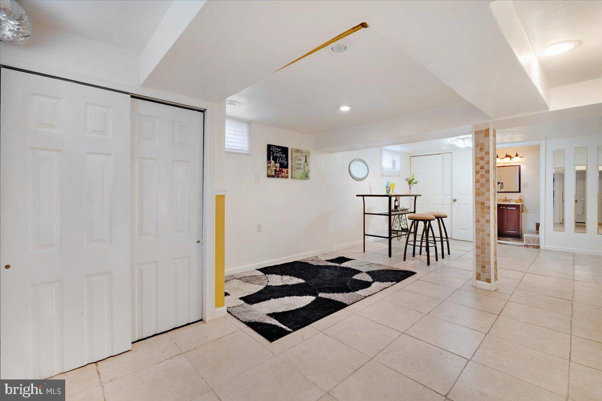 LOYOLA - NOTRE DAME - Residential