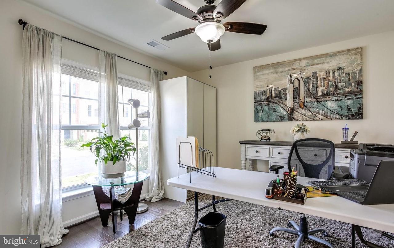 TALLYN RIDGE AT PINECLIFF PARK - Residential Lease