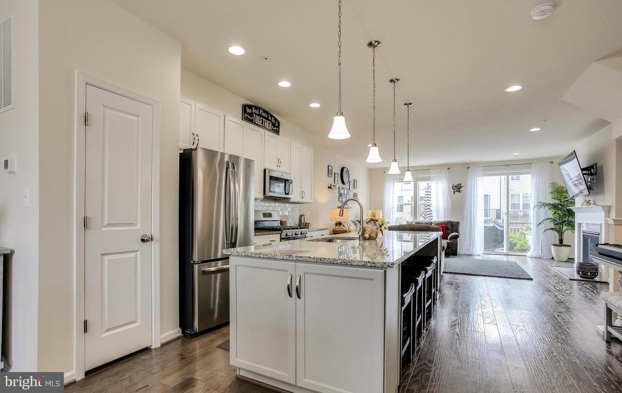 TALLYN RIDGE AT PINECLIFF PARK - Residential Lease