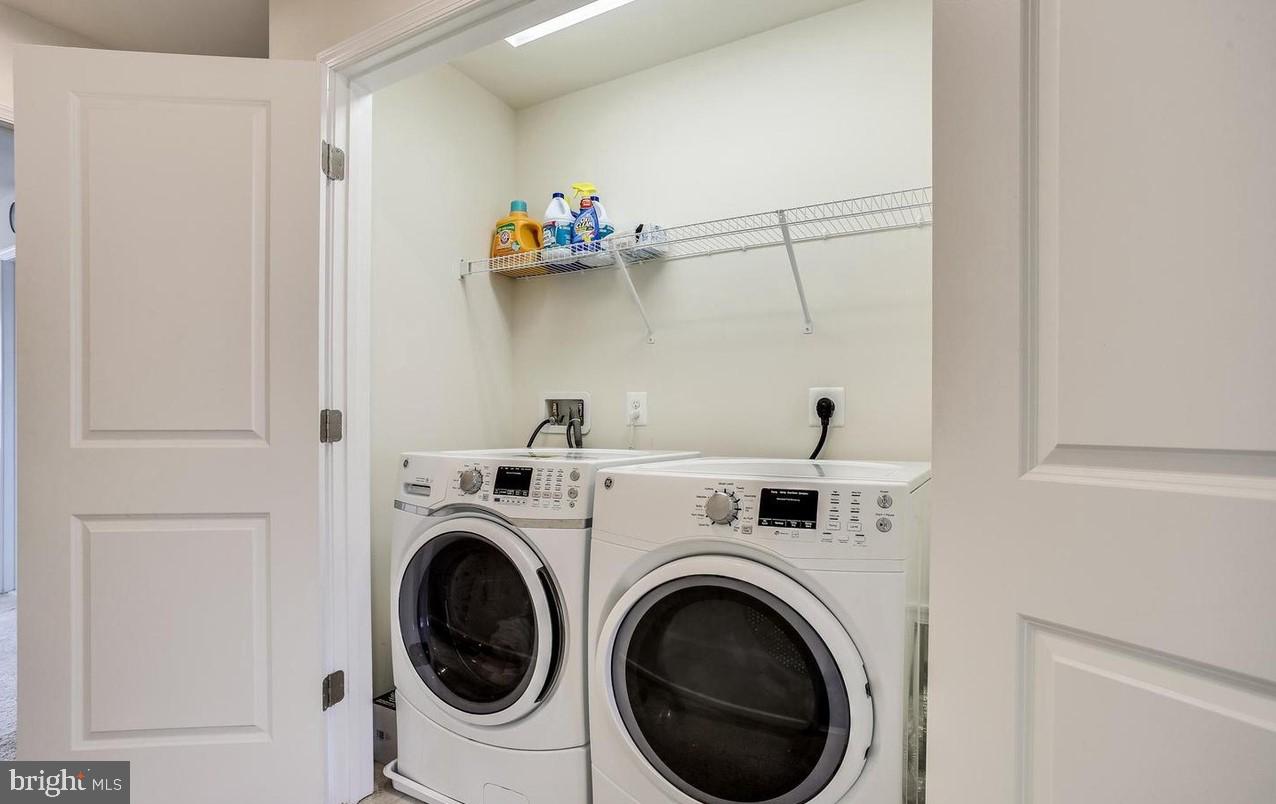 TALLYN RIDGE AT PINECLIFF PARK - Residential Lease