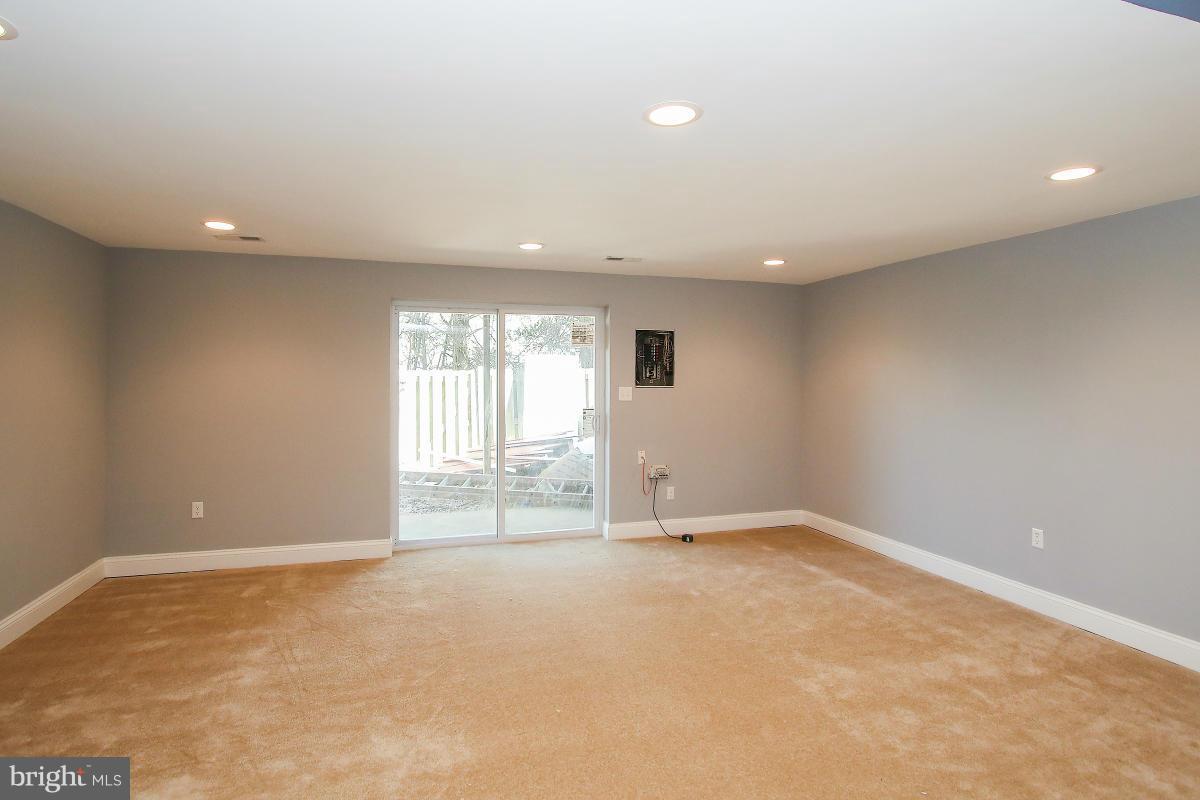 MONTGOMERY MEADOWS - Residential