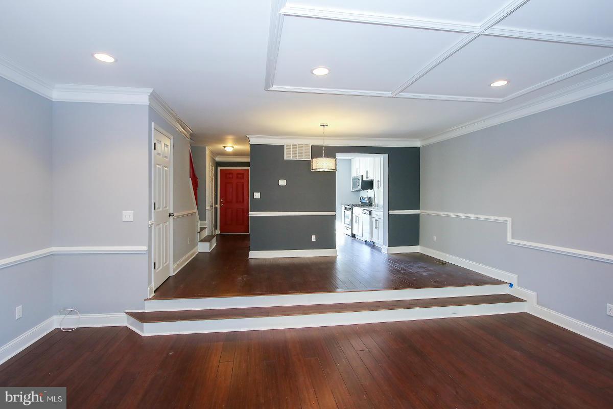 MONTGOMERY MEADOWS - Residential