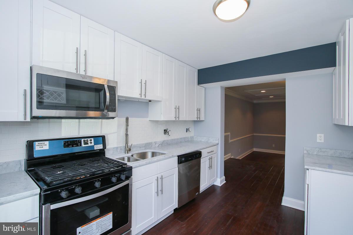 MONTGOMERY MEADOWS - Residential