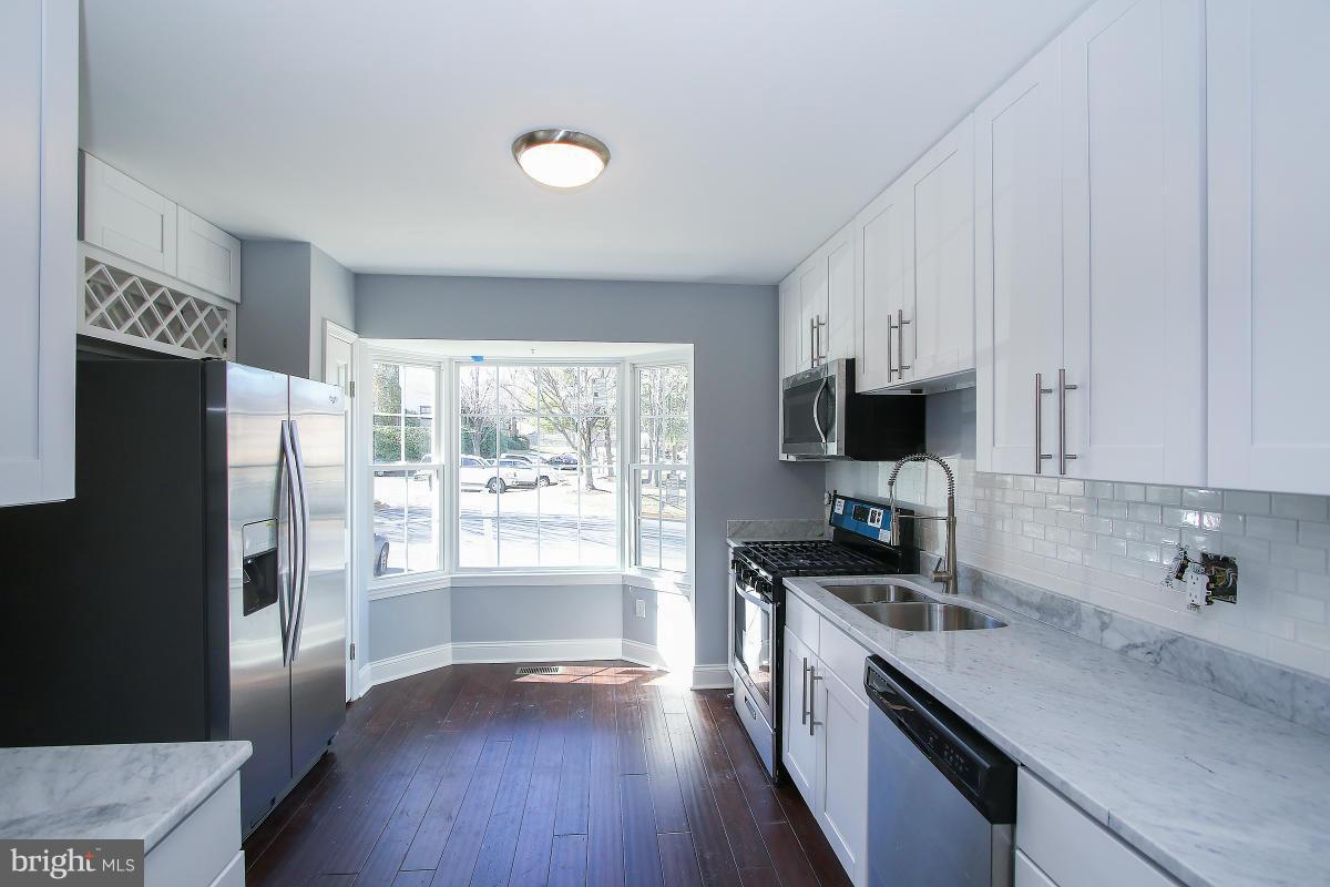 MONTGOMERY MEADOWS - Residential