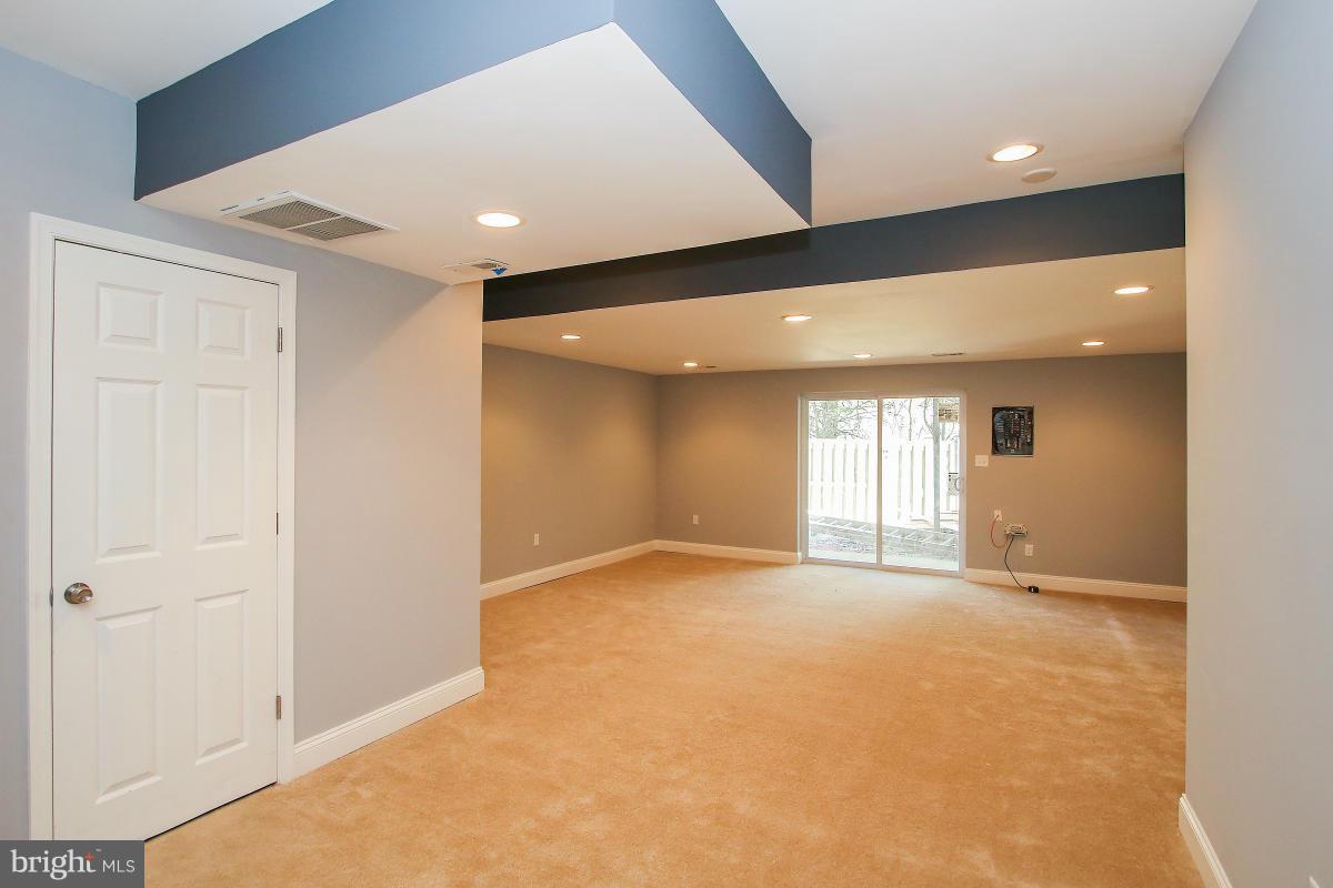 MONTGOMERY MEADOWS - Residential