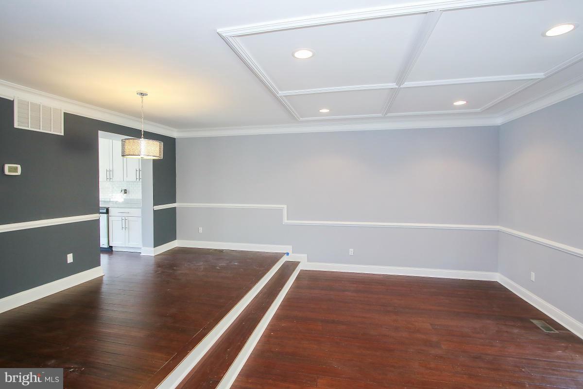 MONTGOMERY MEADOWS - Residential