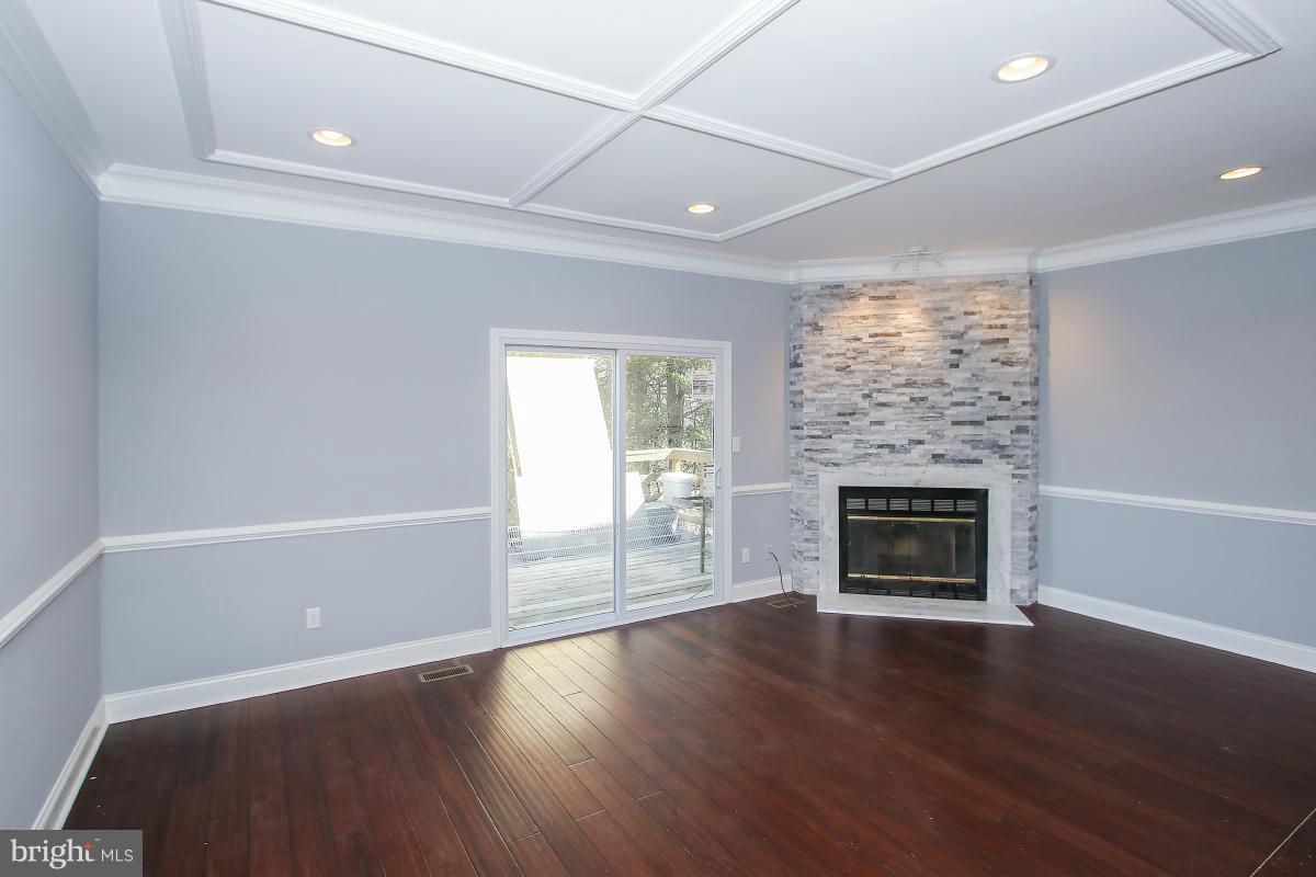 MONTGOMERY MEADOWS - Residential