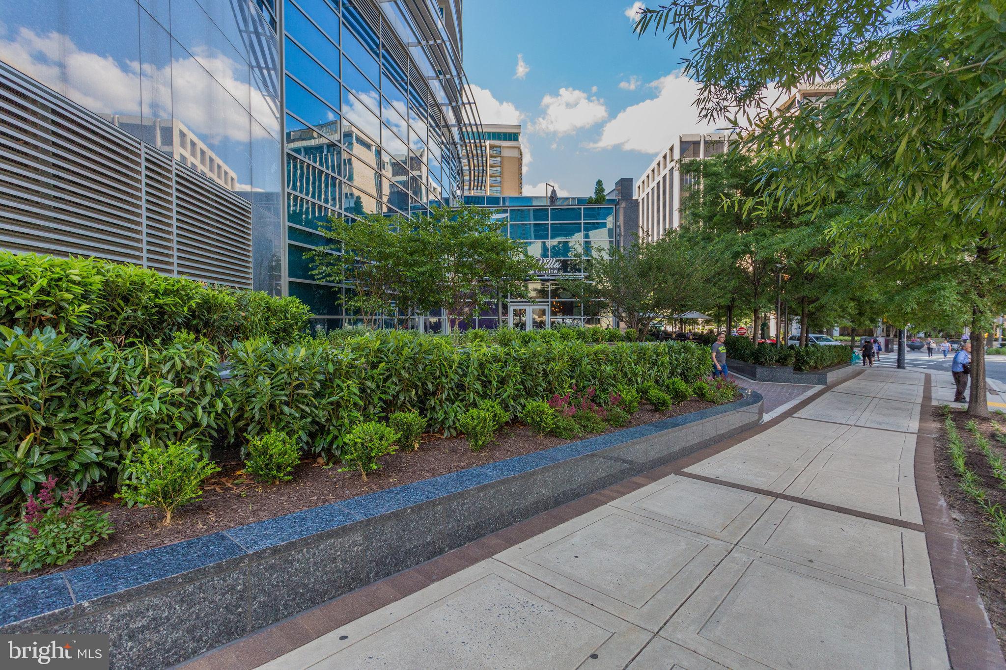 COLONIAL VILLAGE - Residential Lease