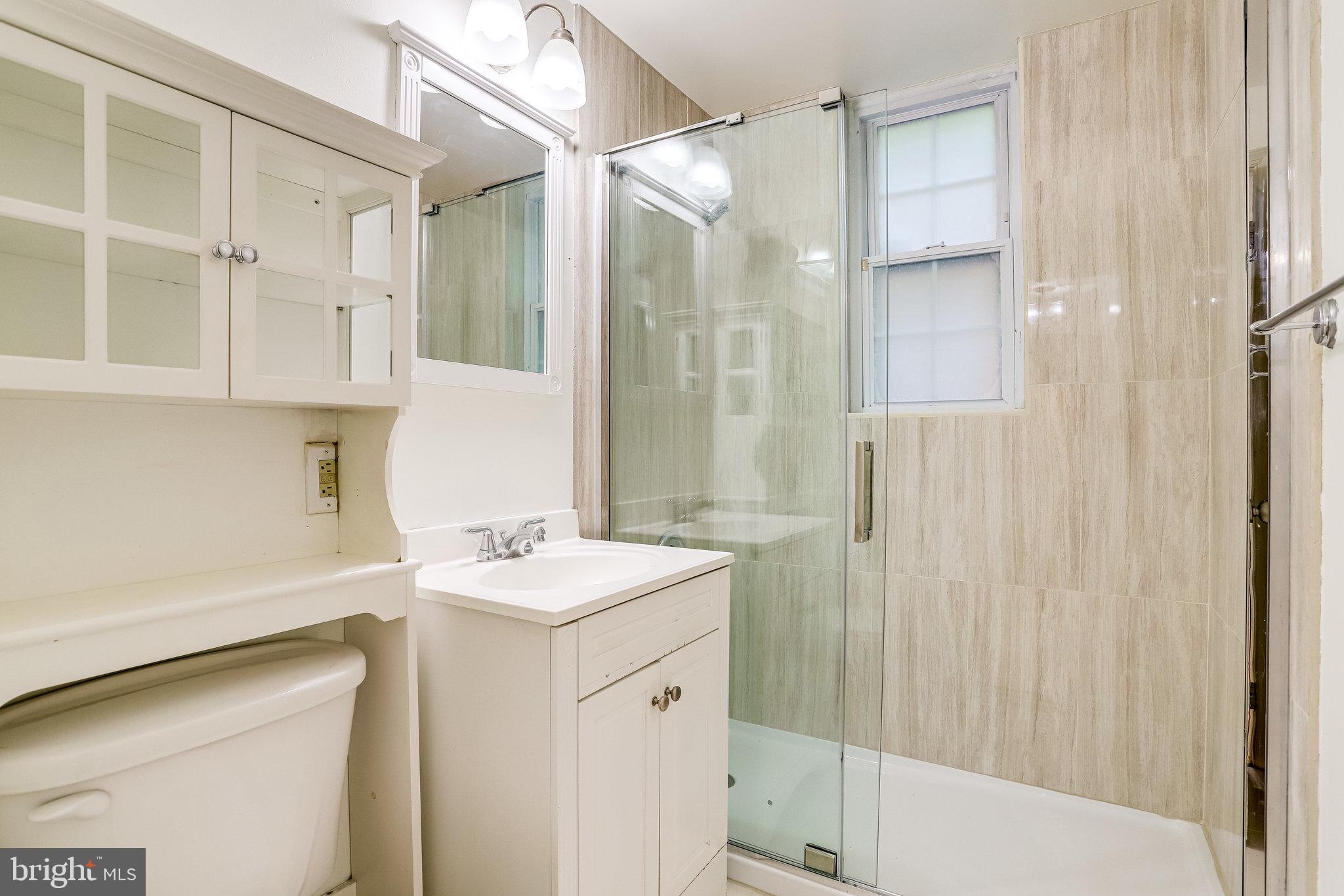 COLONIAL VILLAGE - Residential Lease