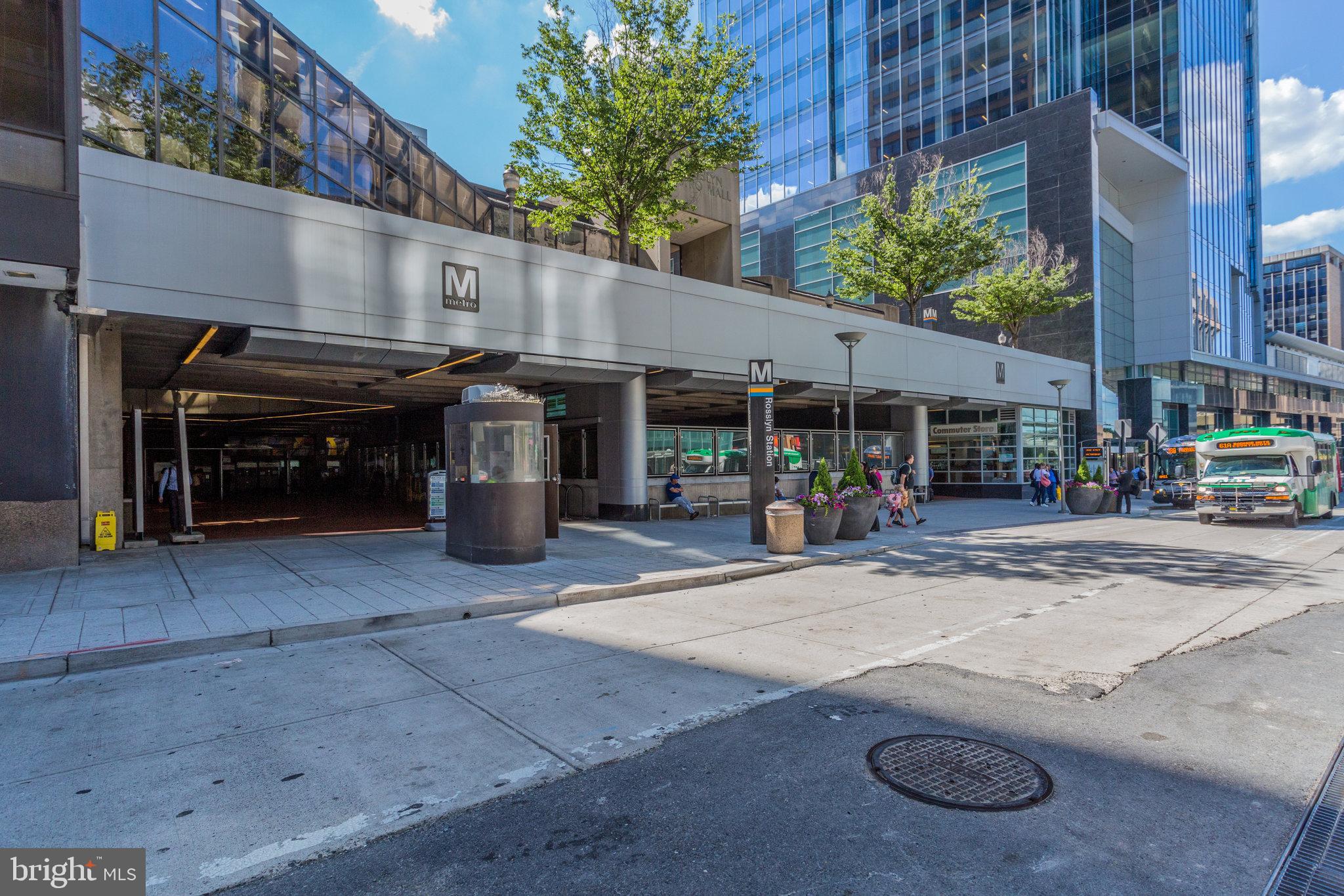 COLONIAL VILLAGE - Residential Lease