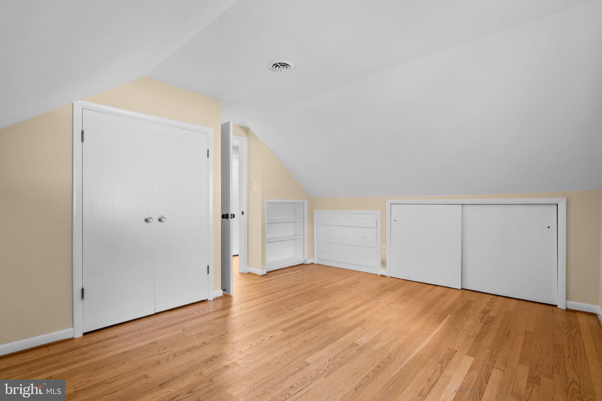 NORTHWOOD VILLAGE - Residential